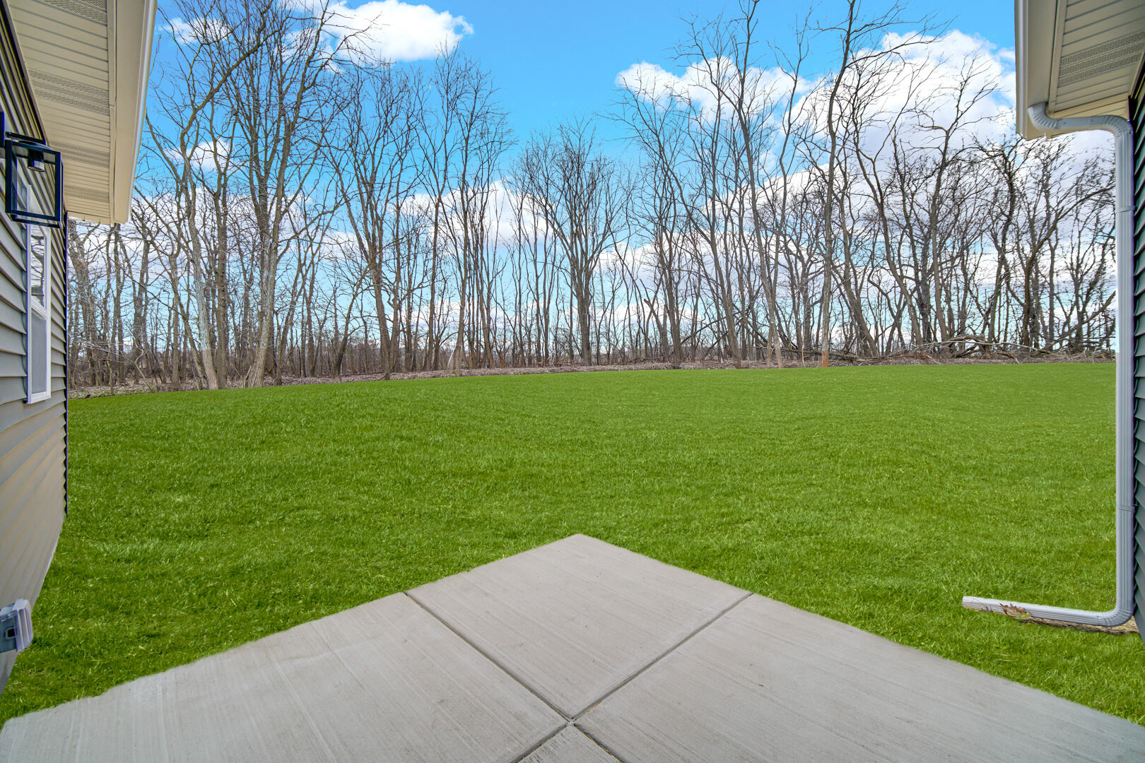 3933 Riverdale Avenue, Lake Station, IN 46405; Image #23