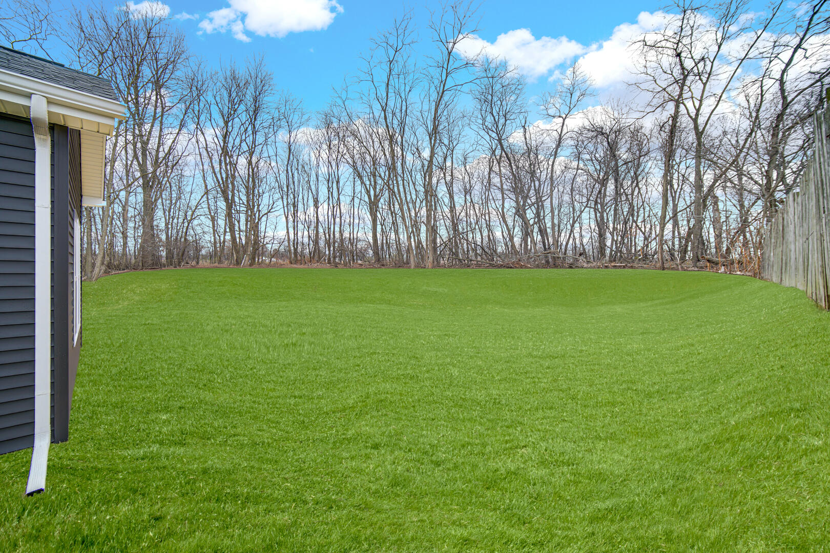 3933 Riverdale Avenue, Lake Station, IN 46405; Image #24
