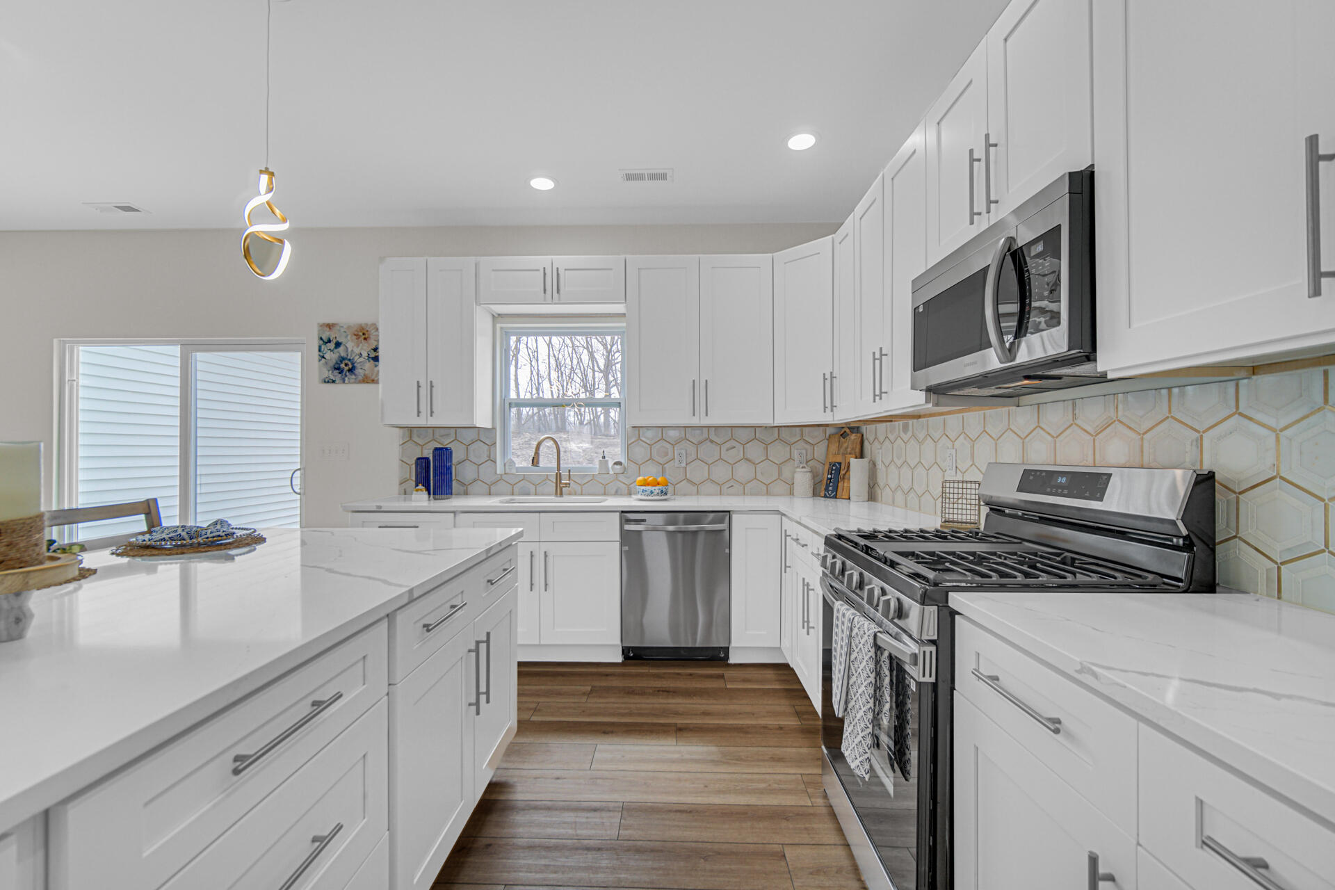 3941 Riverdale Avenue, Lake Station, IN 46405; Image #10