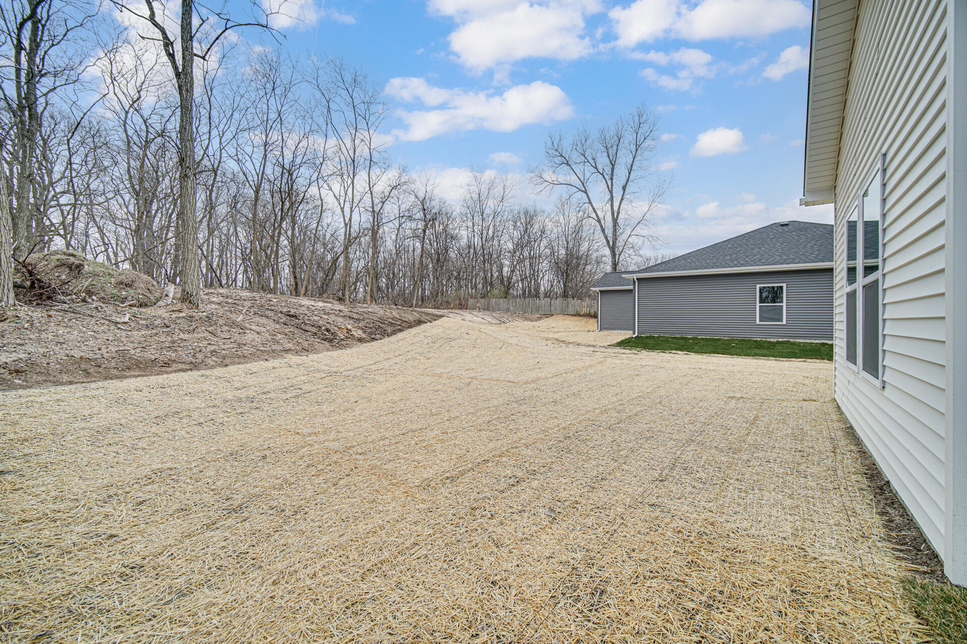 3941 Riverdale Avenue, Lake Station, IN 46405; Image #20