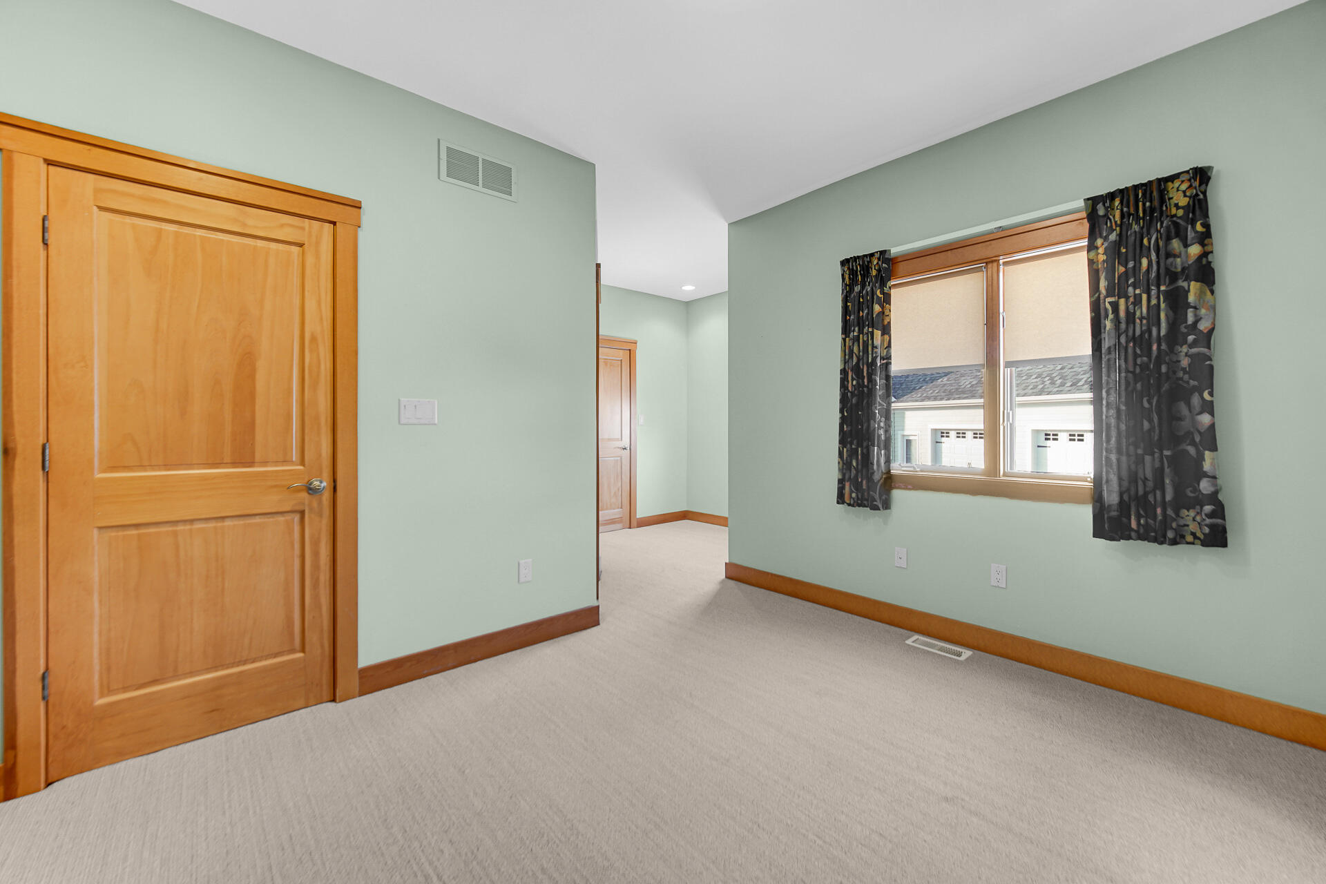 2425 Dickinson Road, Chesterton, IN 46304; Image #20