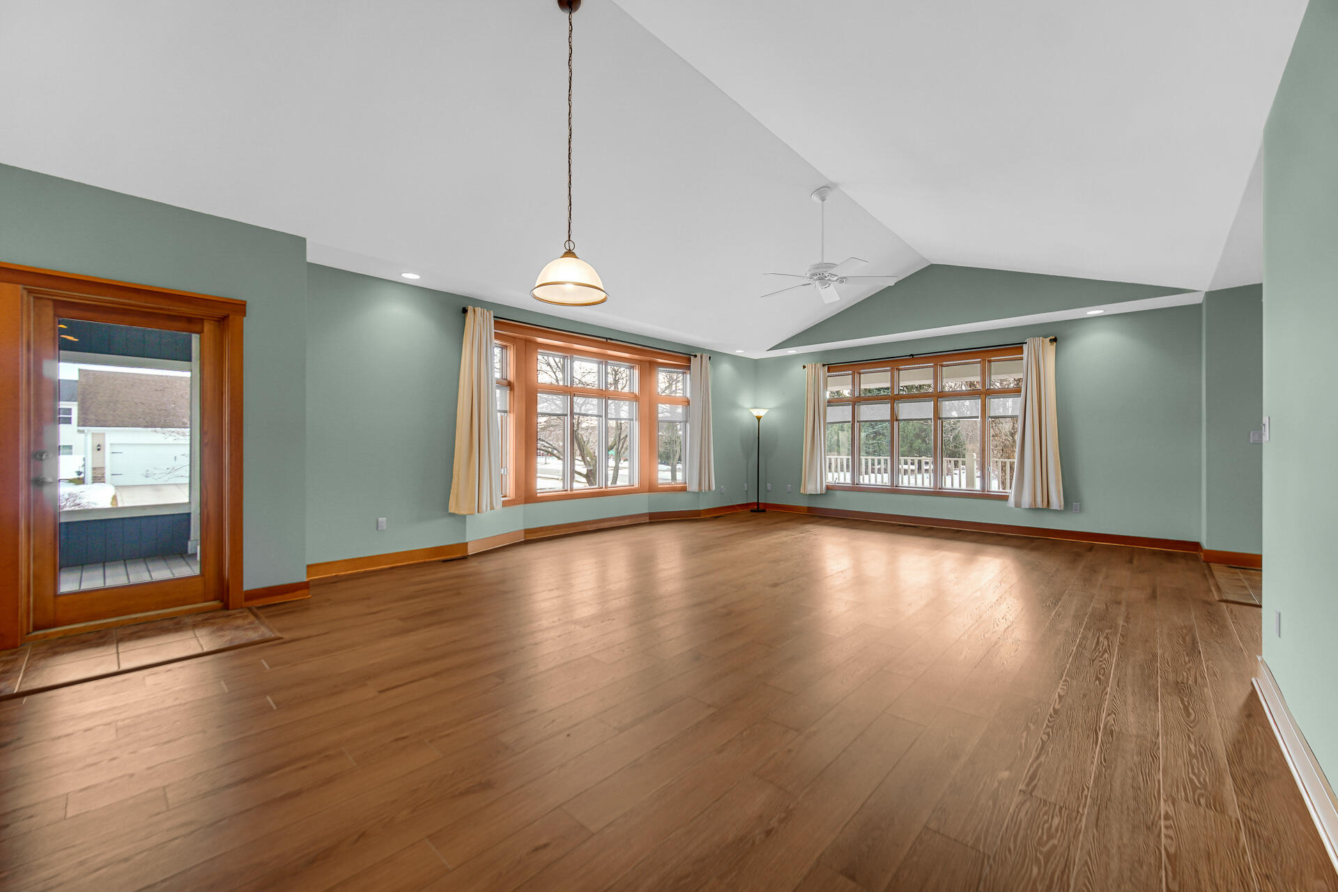 2425 Dickinson Road, Chesterton, IN 46304; Image #6