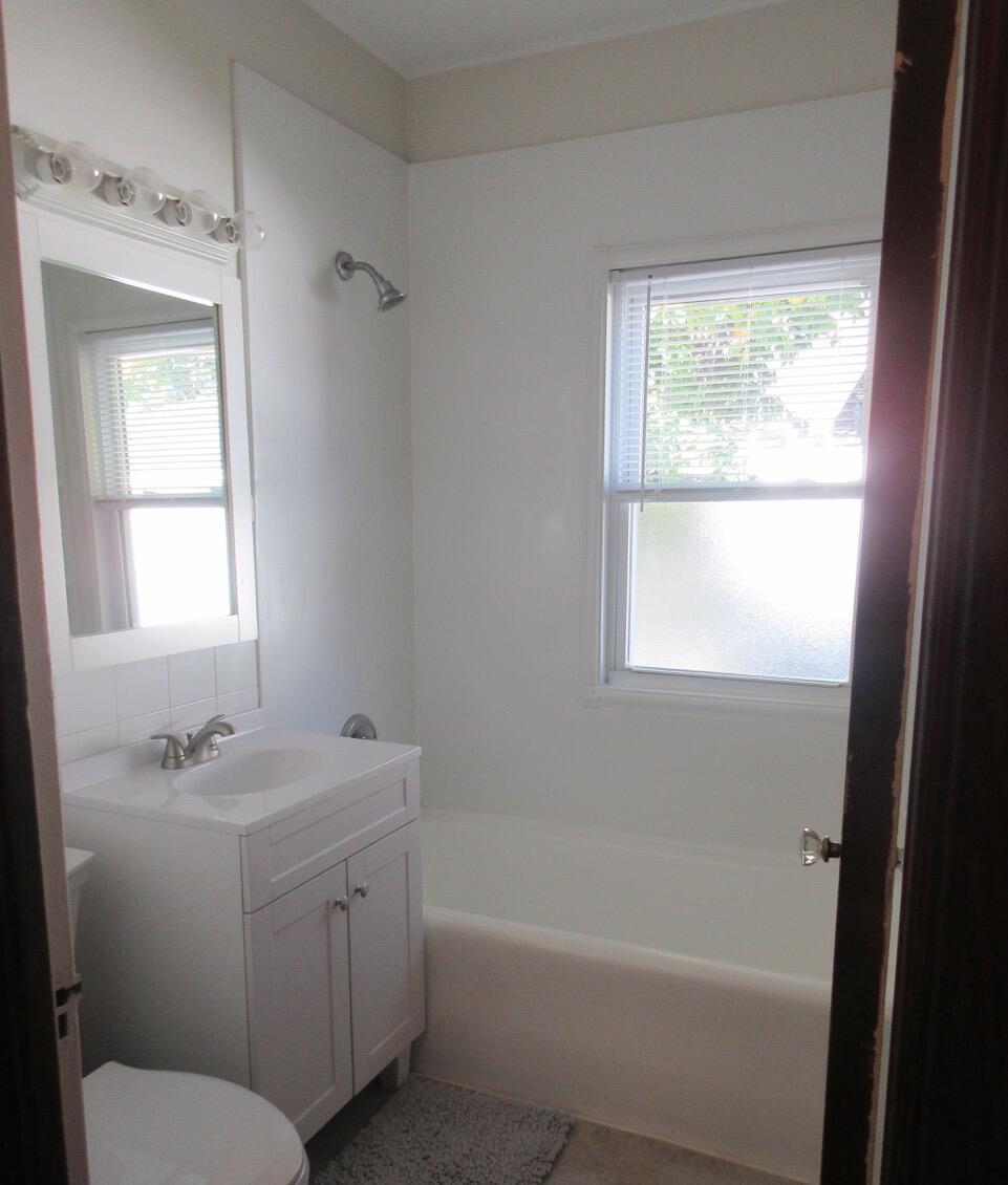 812 S Lake Park Avenue, Hobart, IN 46342; Image #10