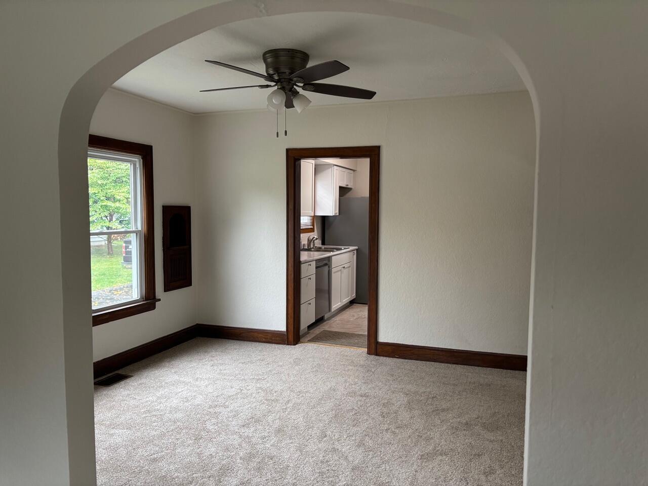 812 S Lake Park Avenue, Hobart, IN 46342; Image #4