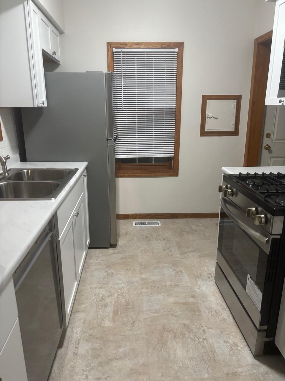 812 S Lake Park Avenue, Hobart, IN 46342; Image #6
