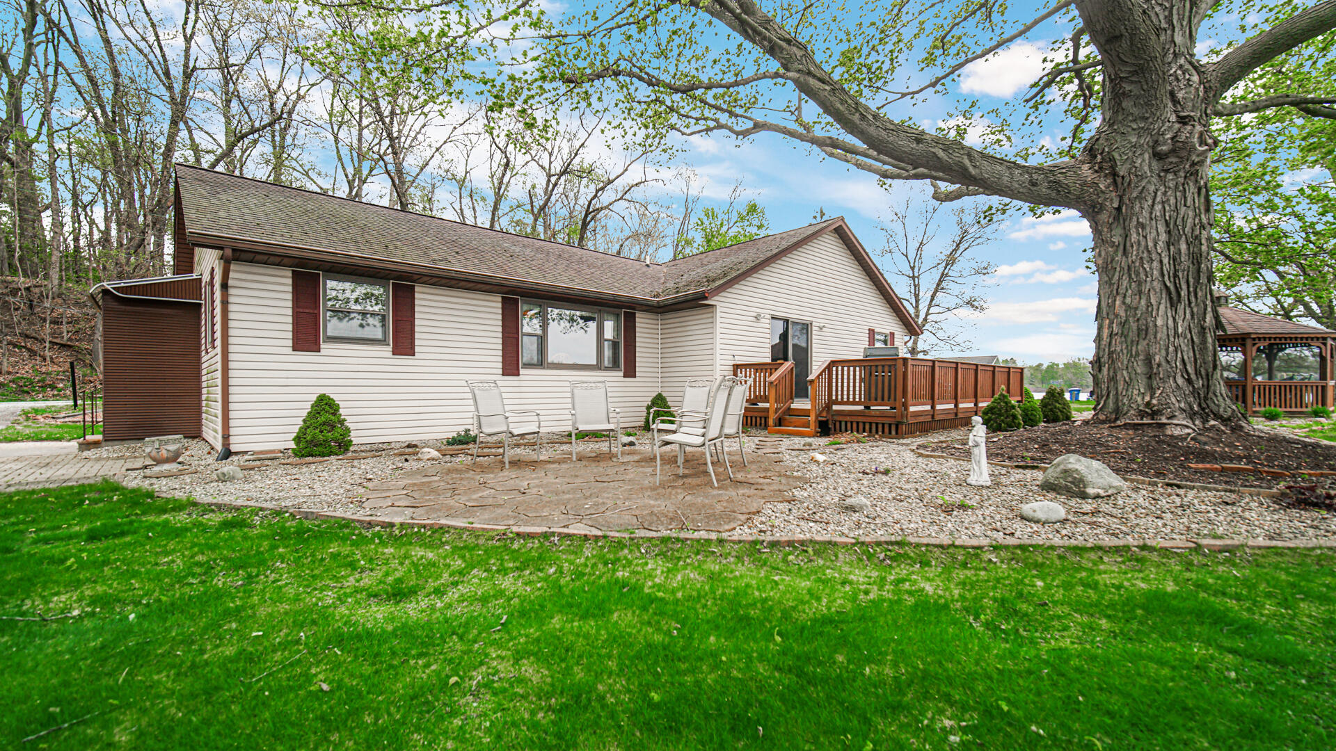 1588 W Severs Road, La Porte, IN 46350; Image #33