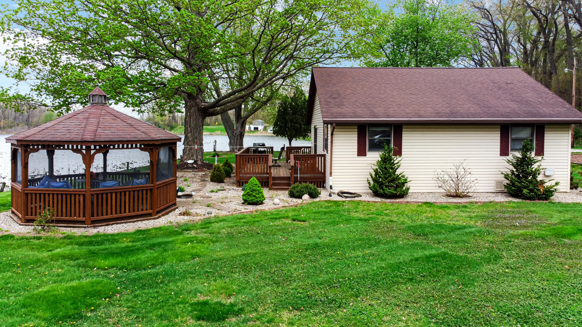 1588 W Severs Road, La Porte, IN 46350; Image #4