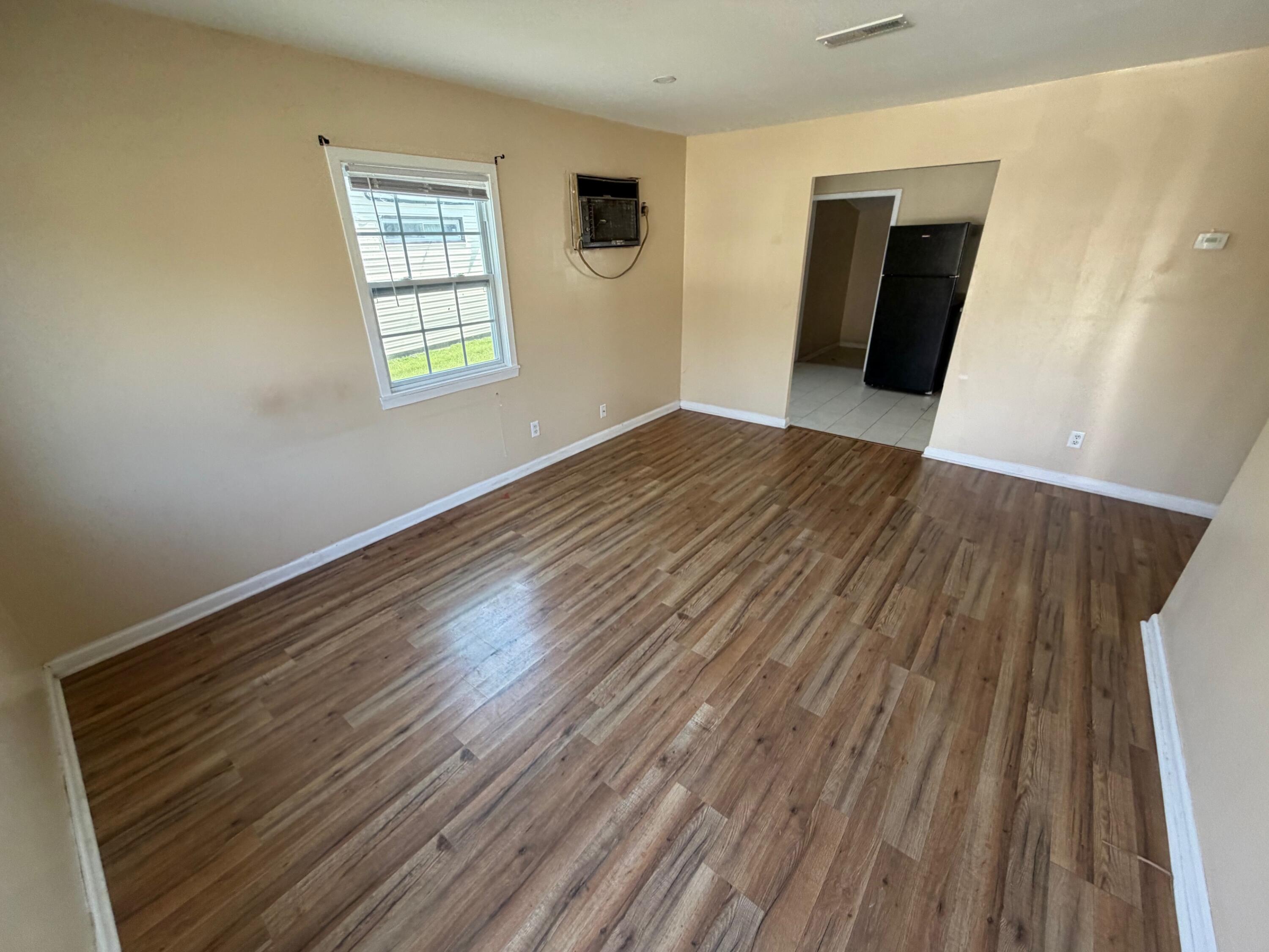 4247 W 19th Place, Gary, IN 46404; Image #4