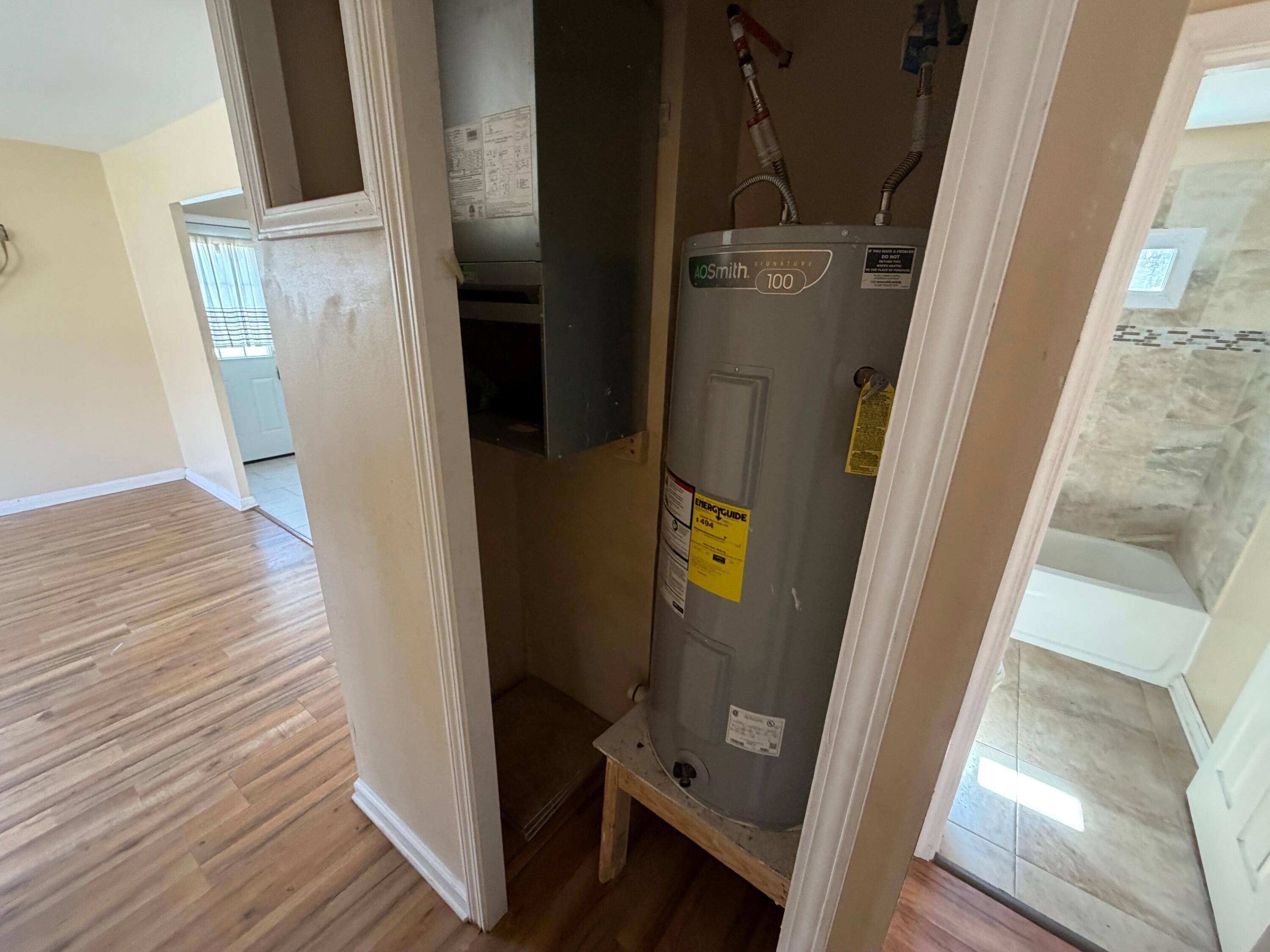 4247 W 19th Place, Gary, IN 46404; Image #9