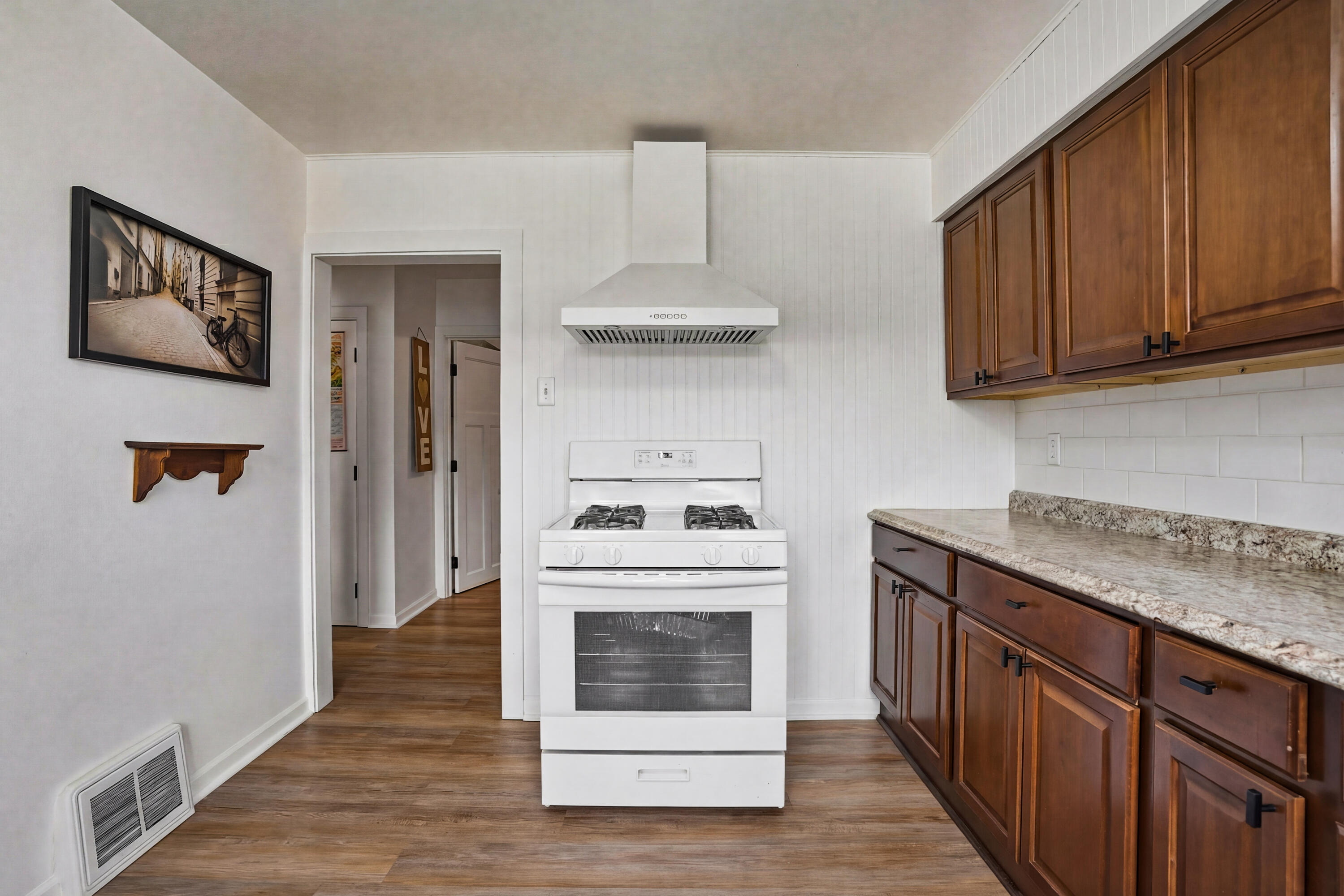 1216 W 37th Place, Hobart, IN 46342; Image #6