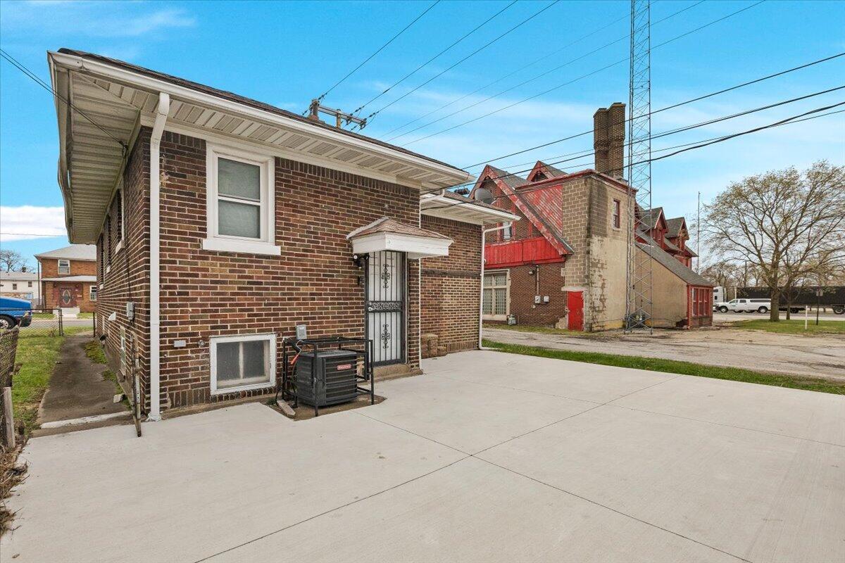 456 Bridge Street, Gary, IN 46404; Image #3