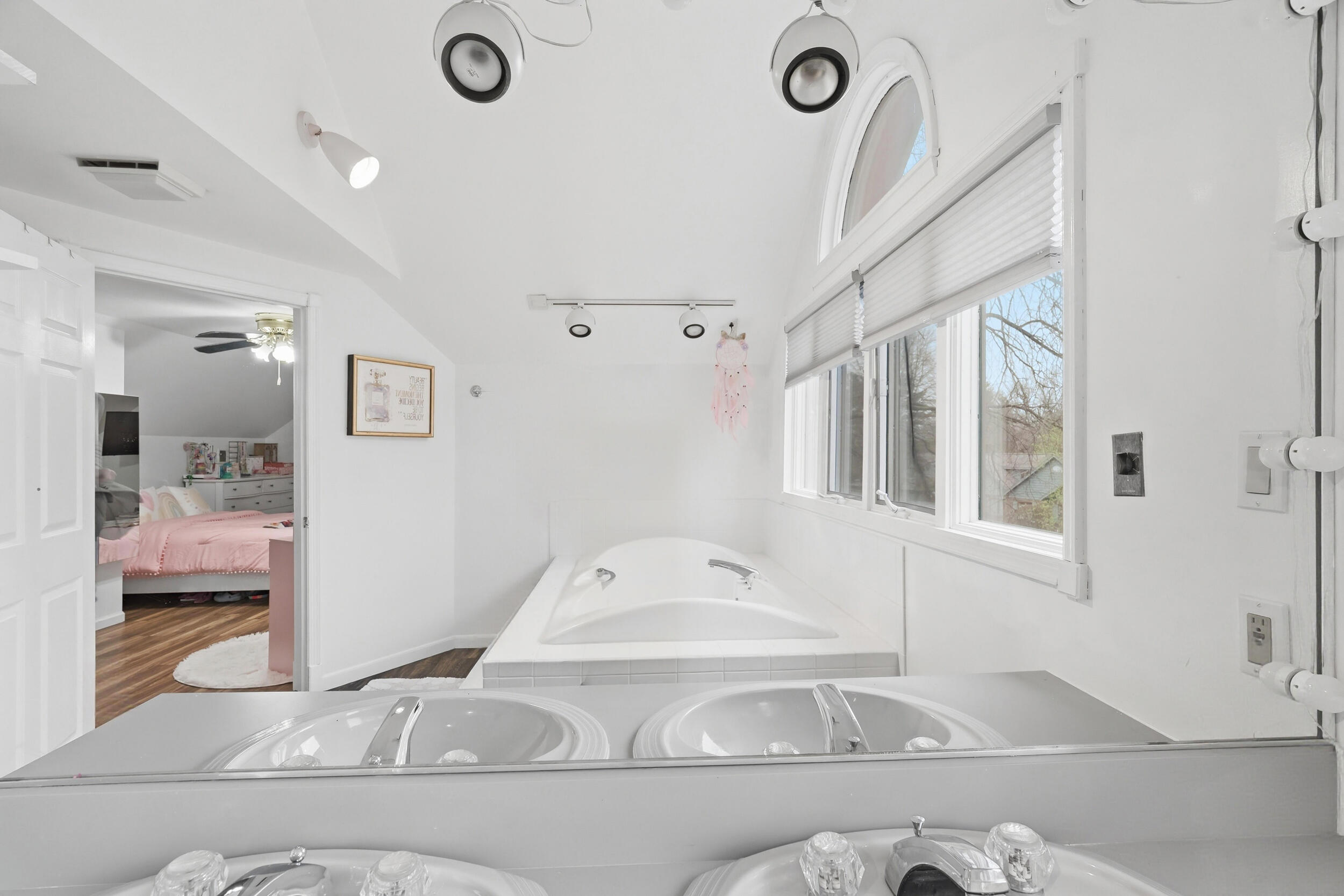 2039 Dorchester, Schererville, IN #3, 46375; Image #26