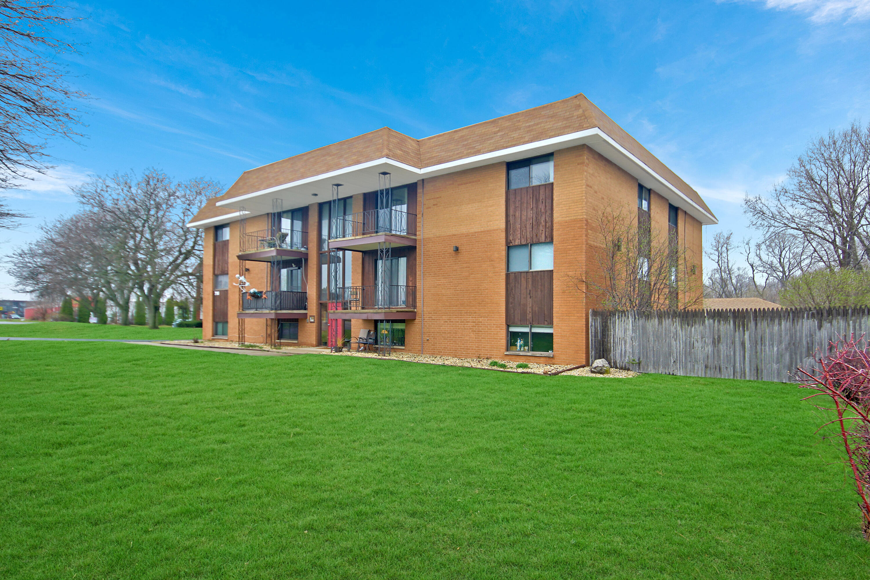 716 Moraine Trace, Schererville, IN #3, 46375; Image #2