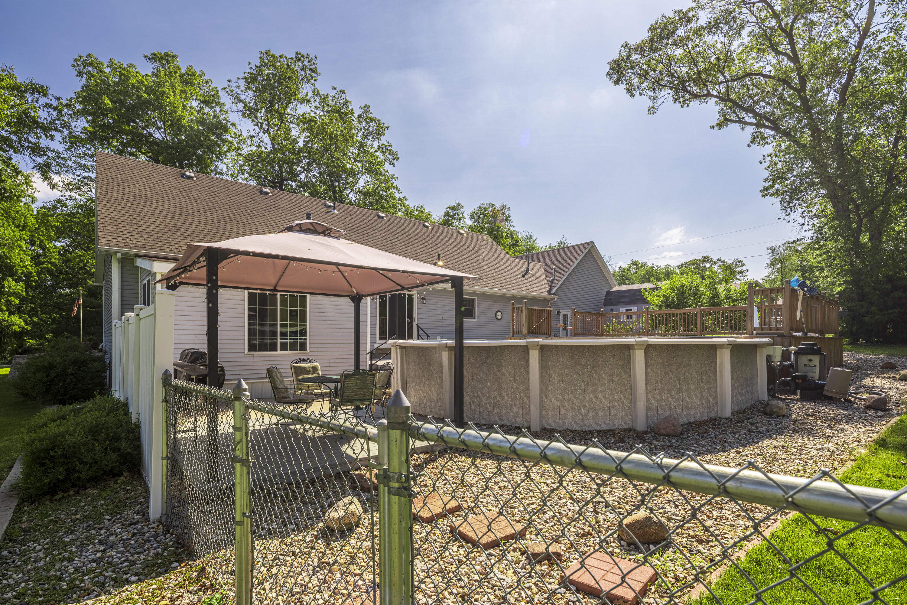 9754 N Charter Road, DeMotte, IN 46310; Image #10