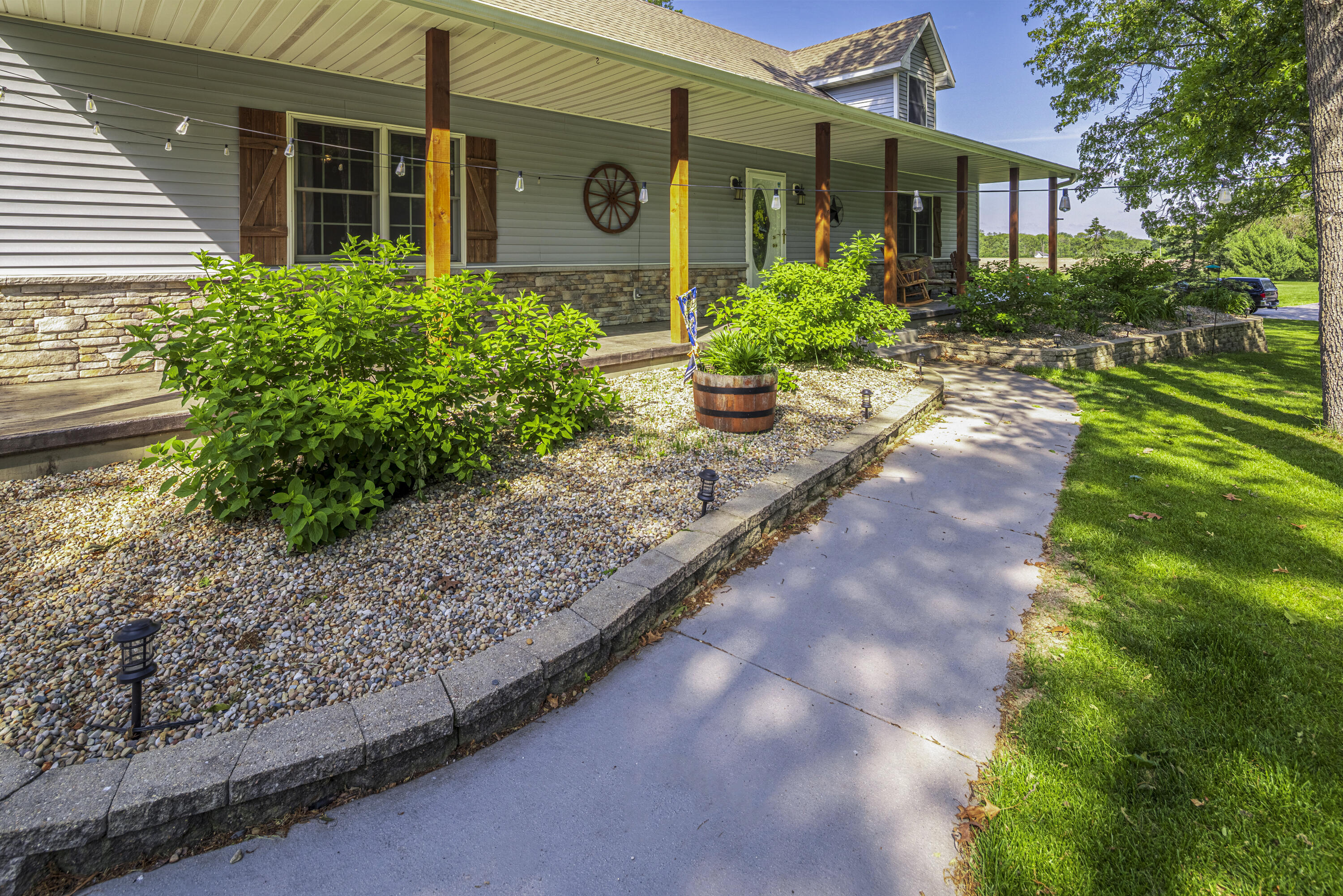 9754 N Charter Road, DeMotte, IN 46310; Image #3