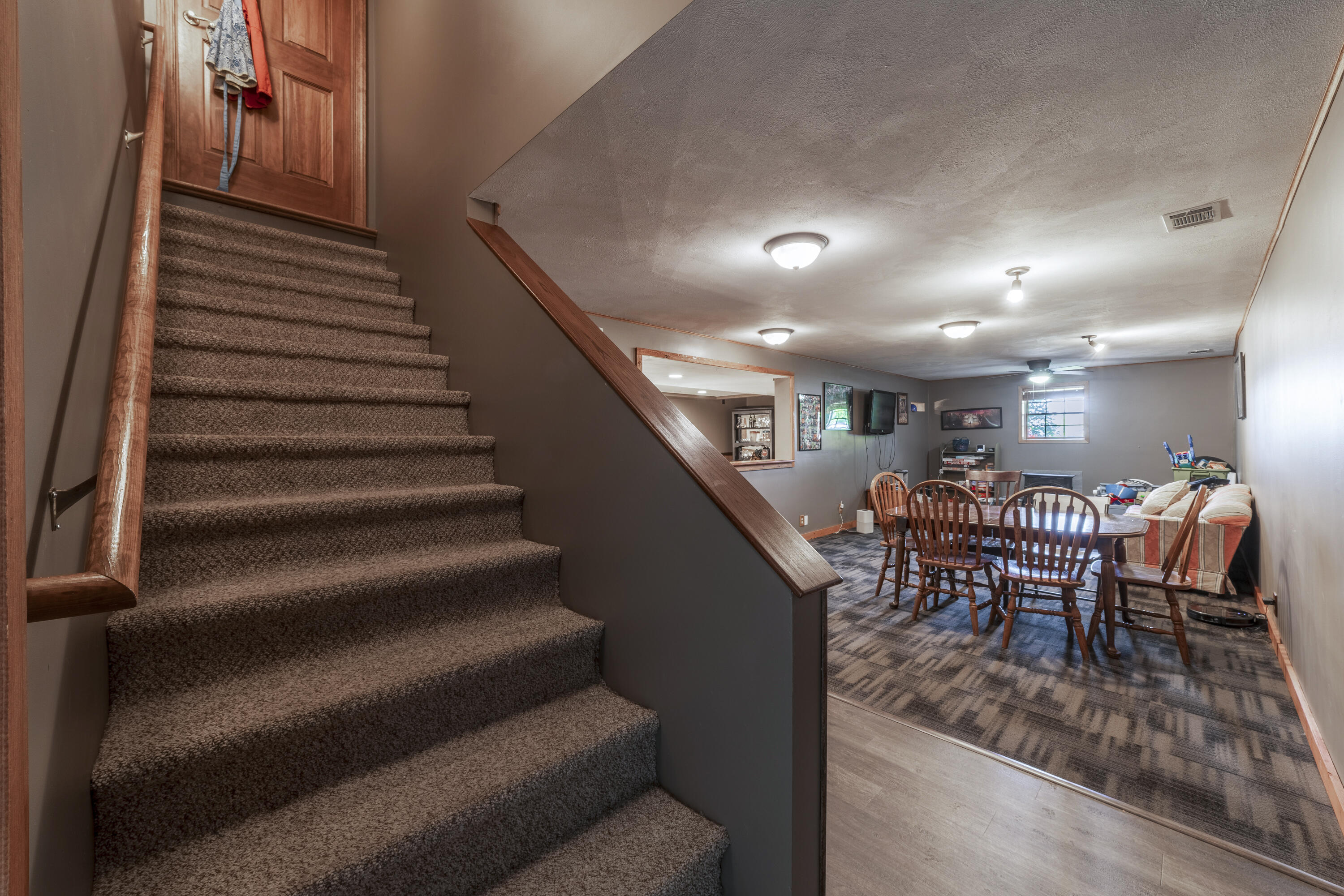 9754 N Charter Road, DeMotte, IN 46310; Image #33