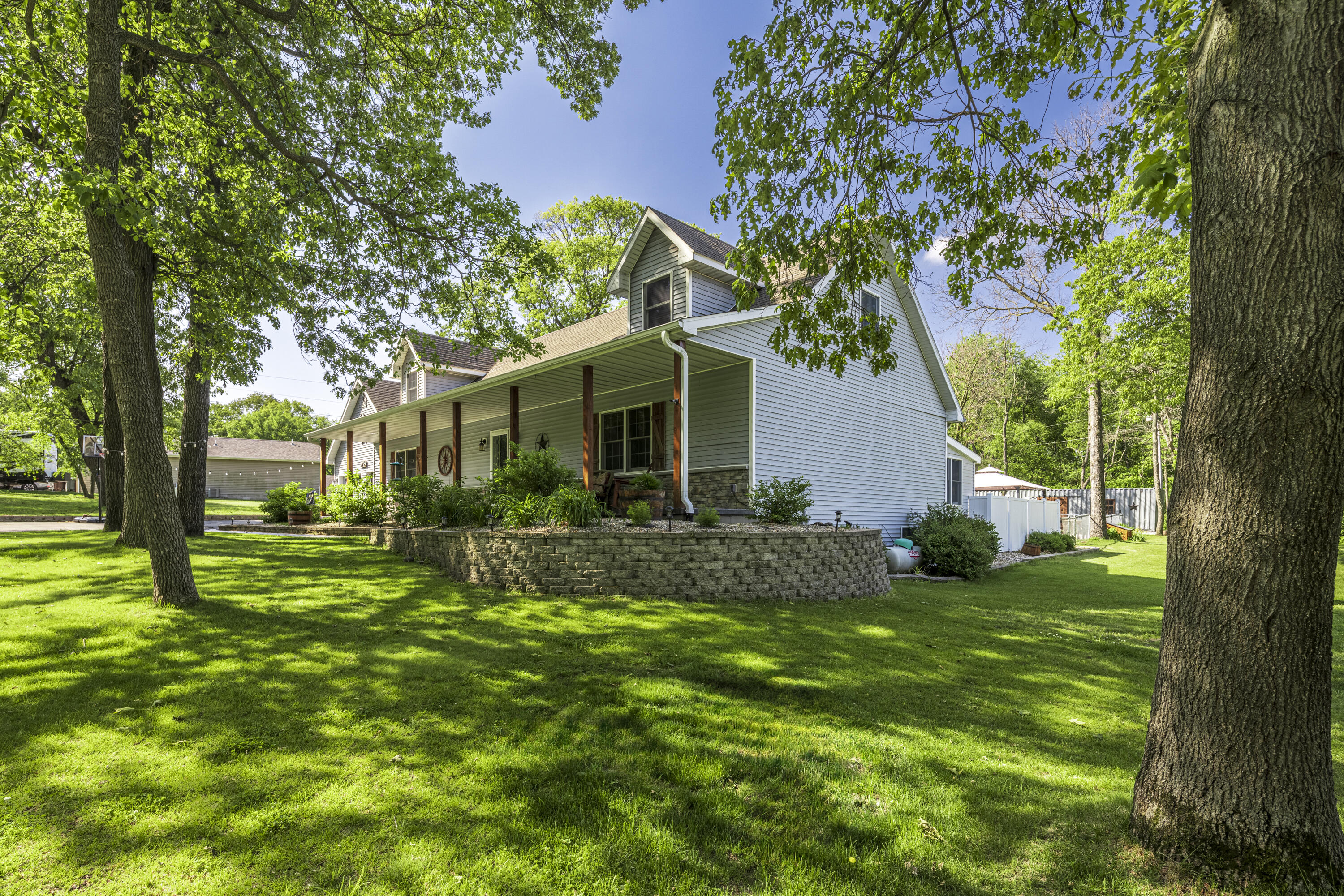 9754 N Charter Road, DeMotte, IN 46310; Image #4