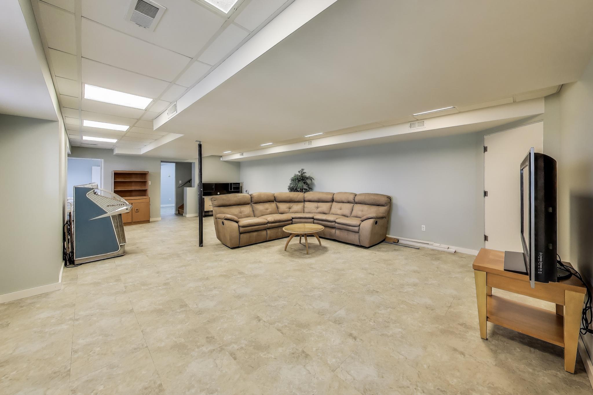 250 W Lake Front Drive W, Beverly Shores, IN 46301; Image #41