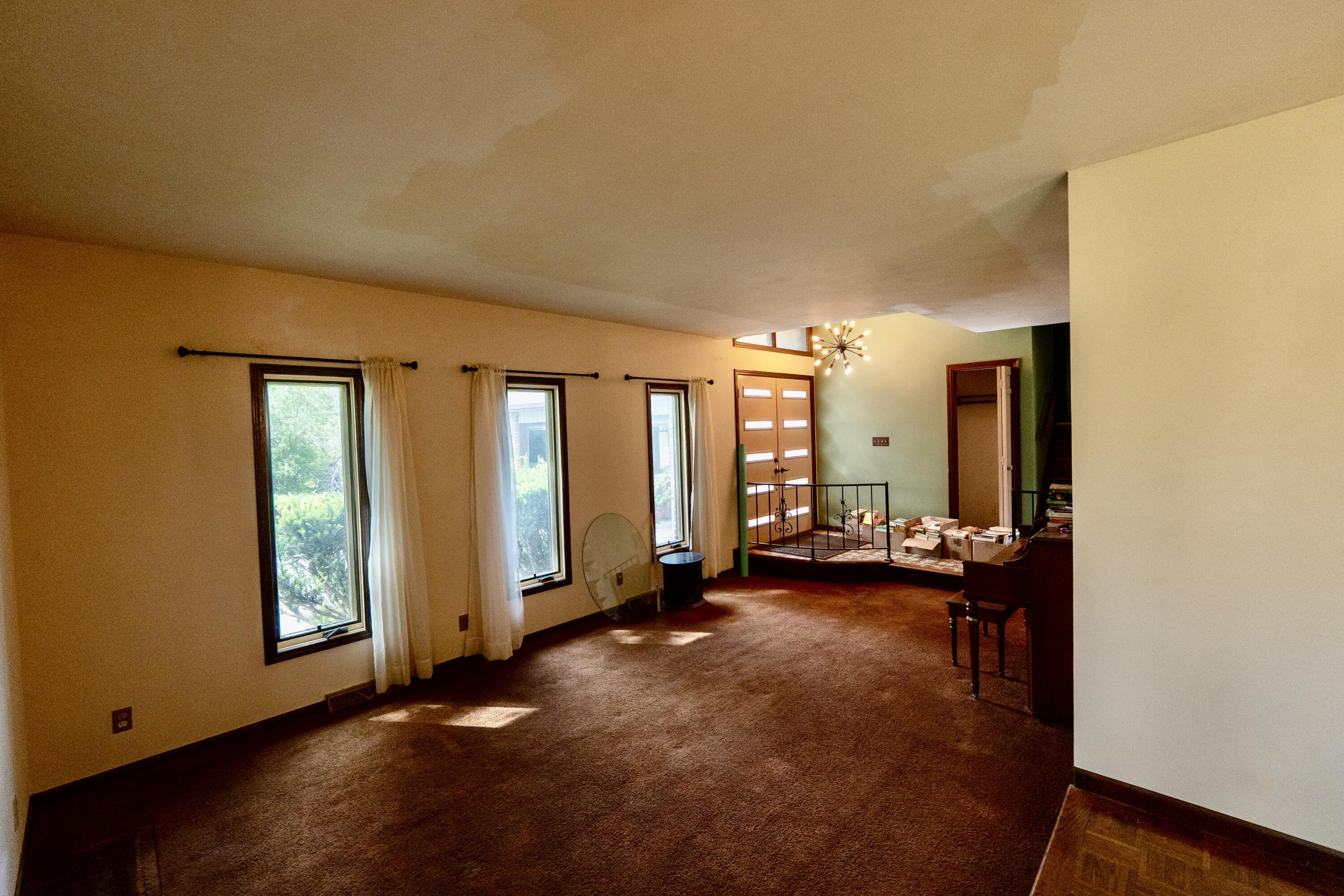 1752 Greenview Street, Valparaiso, IN 46383; Image #6