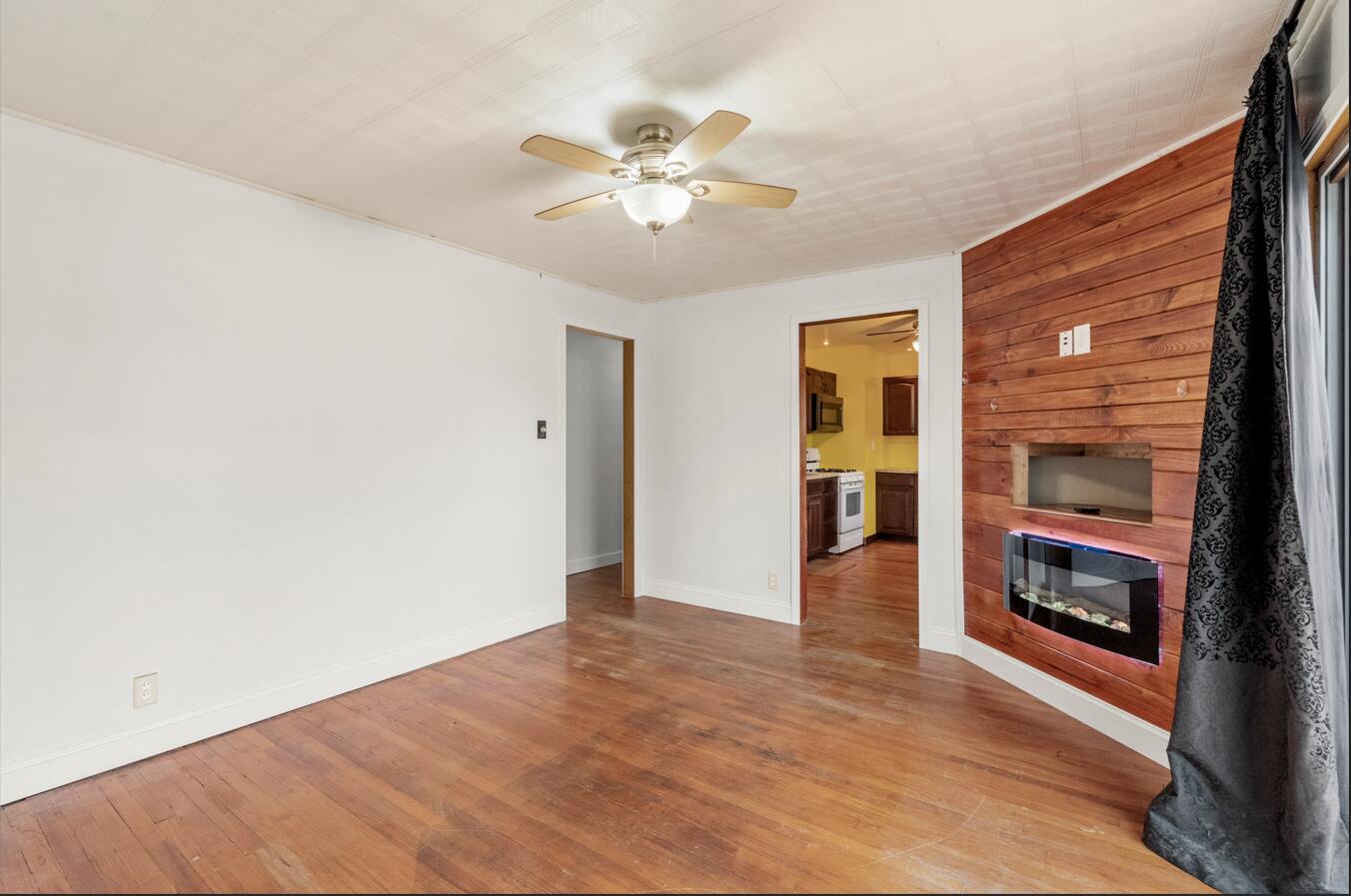 401 Tyler Avenue, Hobart, IN 46342; Image #5