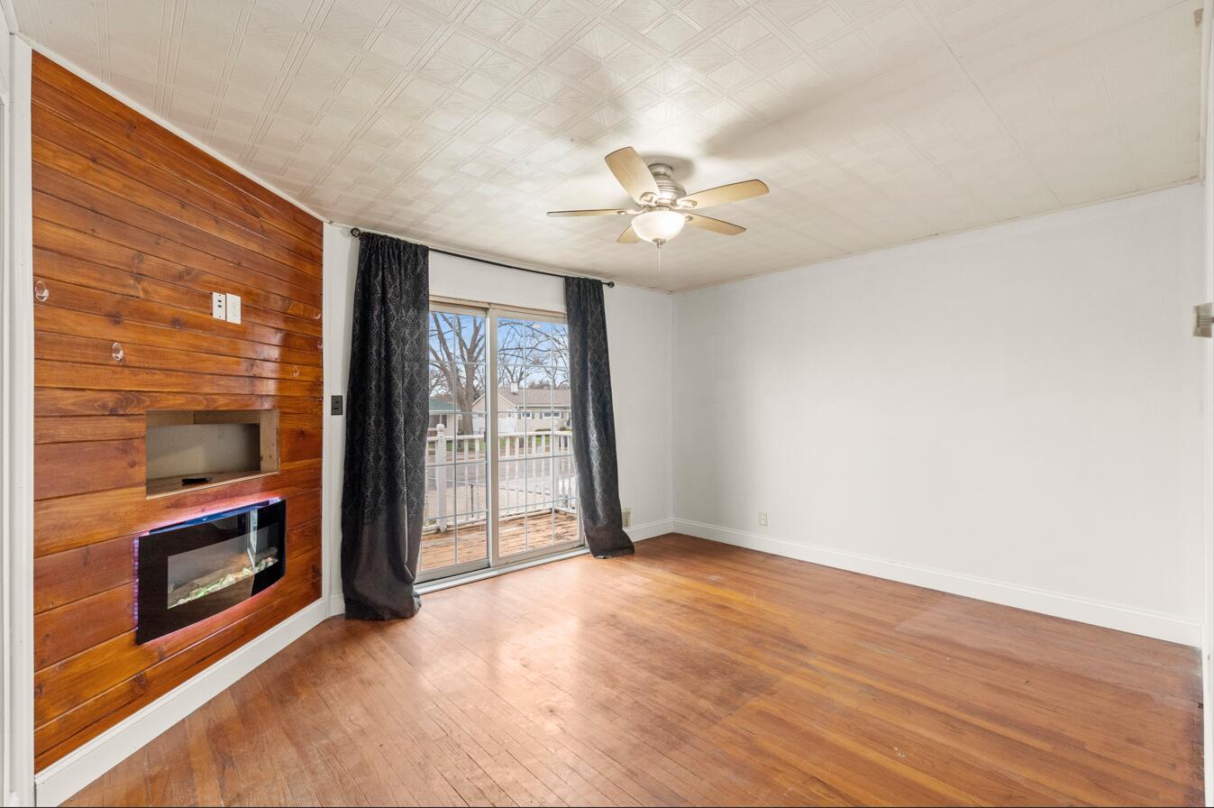 401 Tyler Avenue, Hobart, IN 46342; Image #6