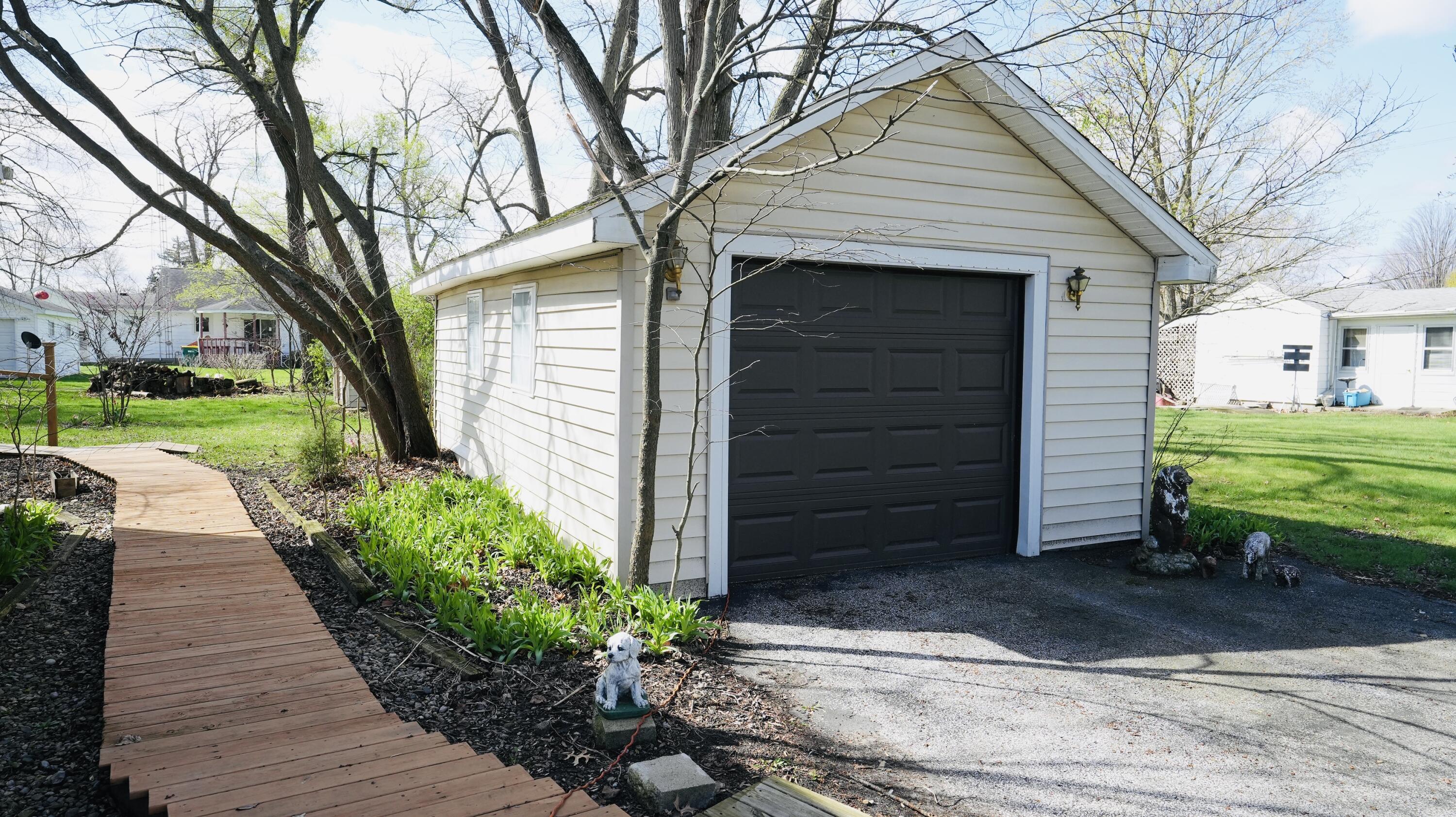 511 W Vine Street, North Judson, IN 46366; Image #23