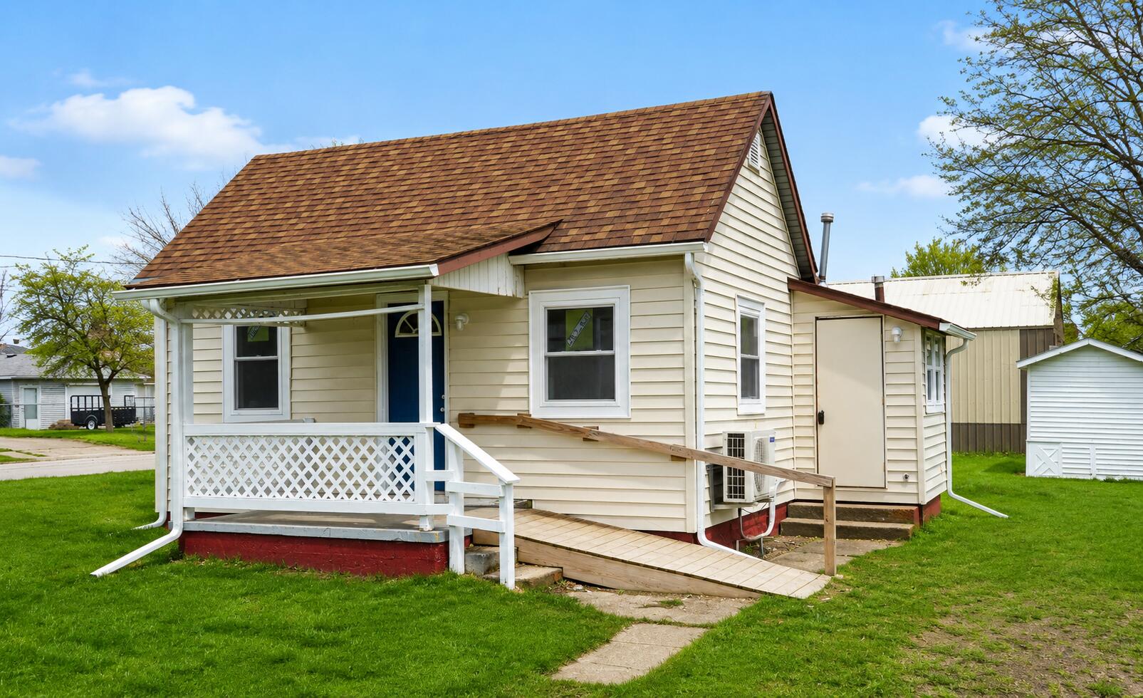 307 S East Street, Knox, IN 46534; Image #2