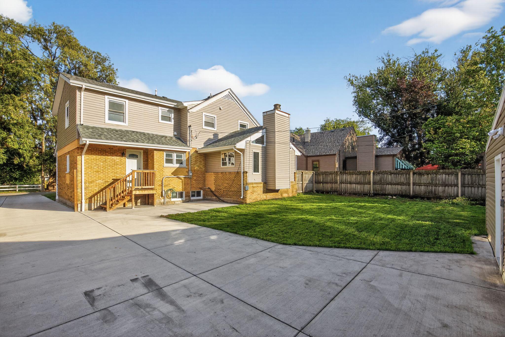 8318 Howard Avenue, Munster, IN 46321; Image #5