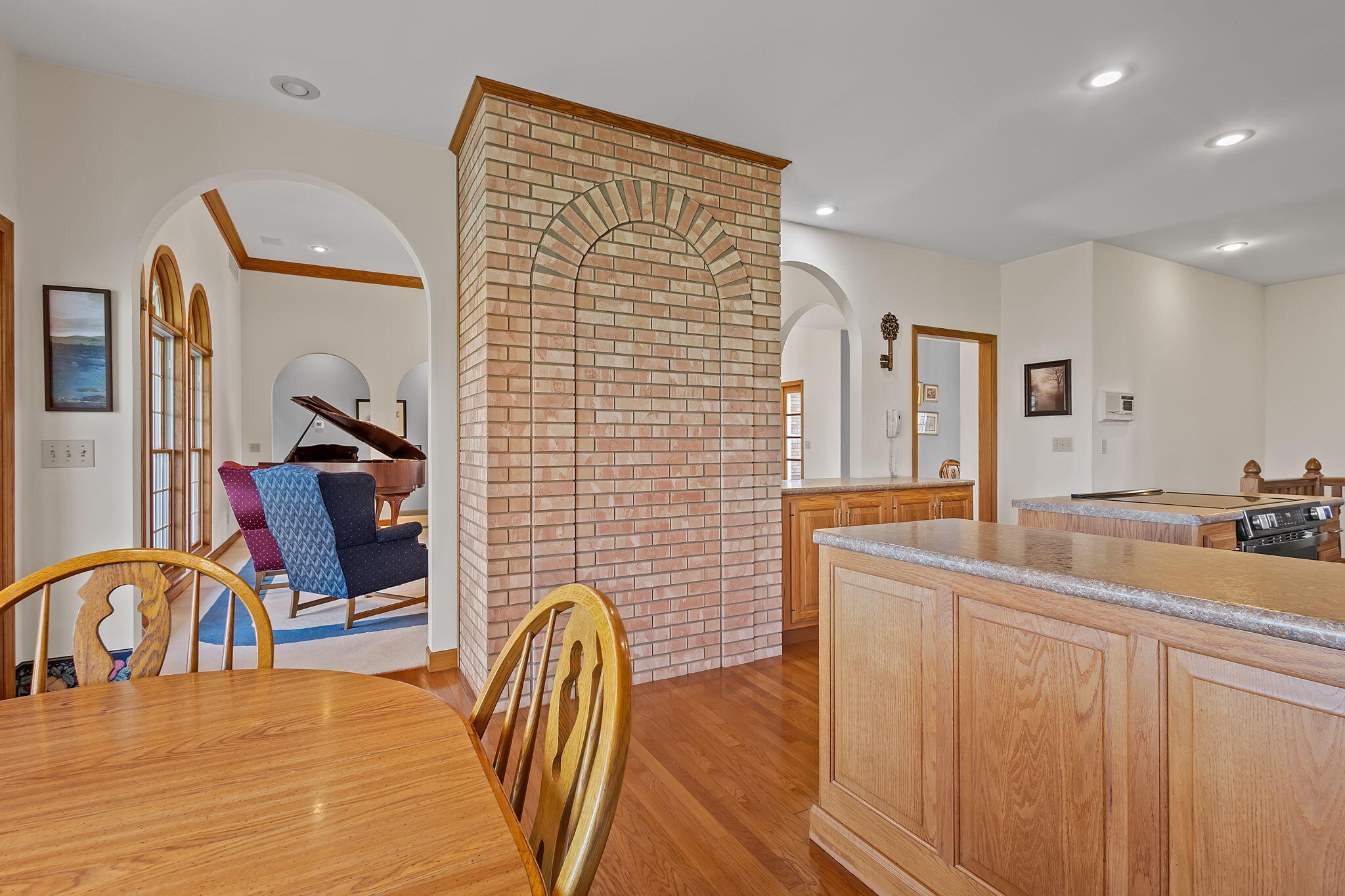 6664 Ridgeview Drive, DeMotte, IN 46310; Image #10
