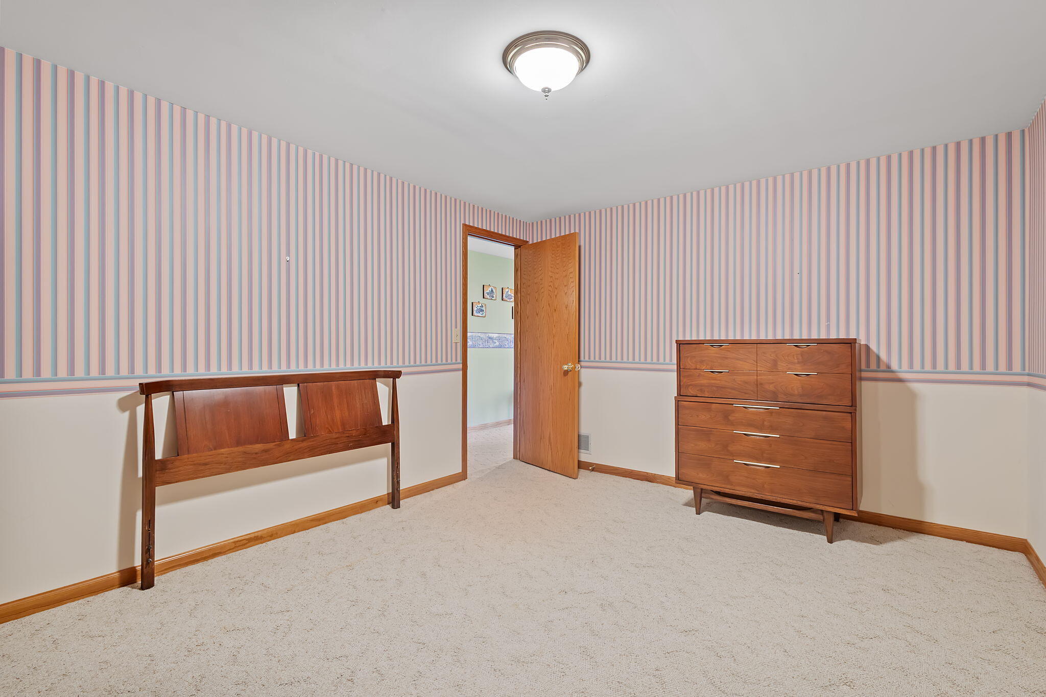 6664 Ridgeview Drive, DeMotte, IN 46310; Image #46