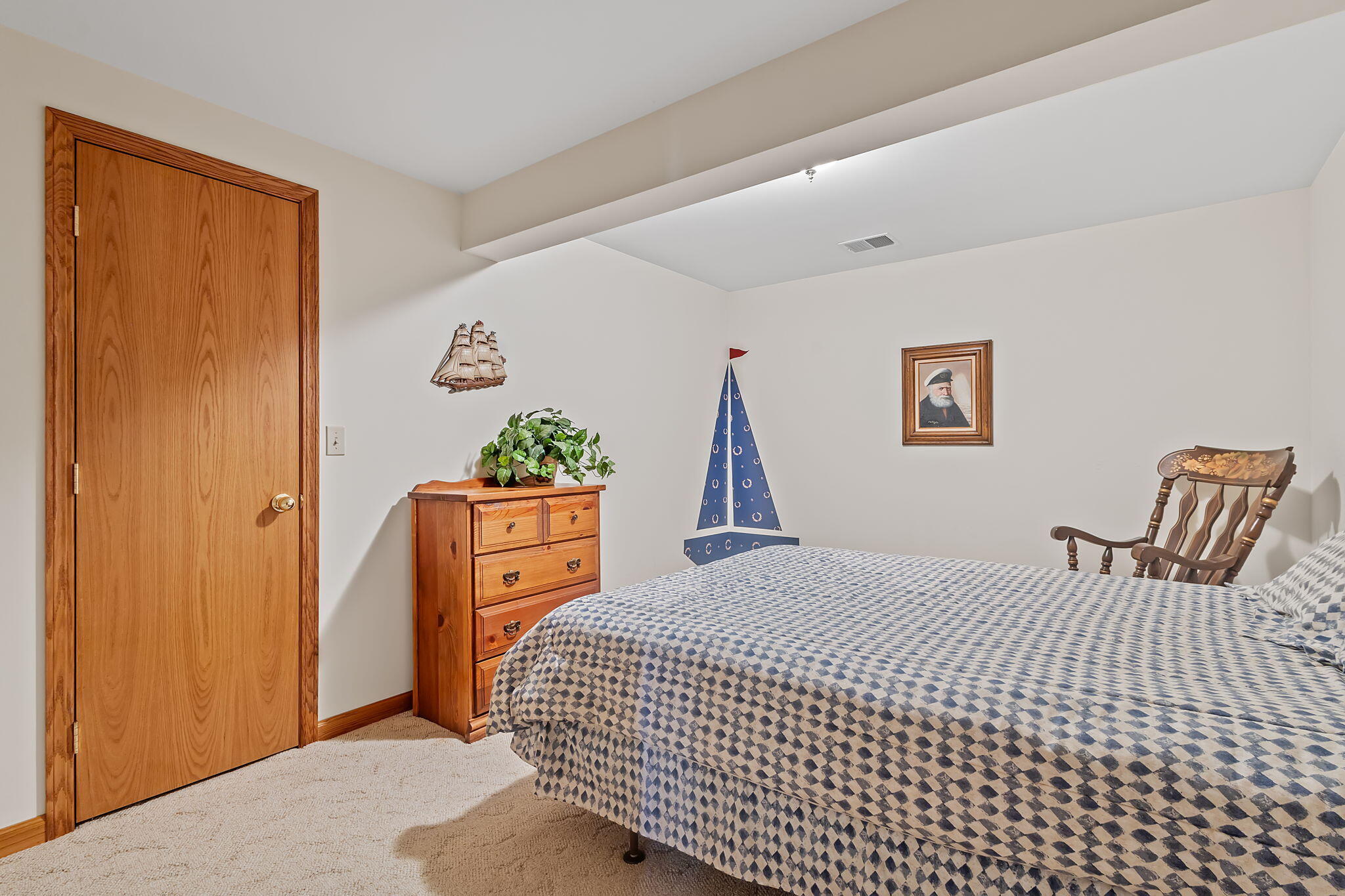 6664 Ridgeview Drive, DeMotte, IN 46310; Image #47