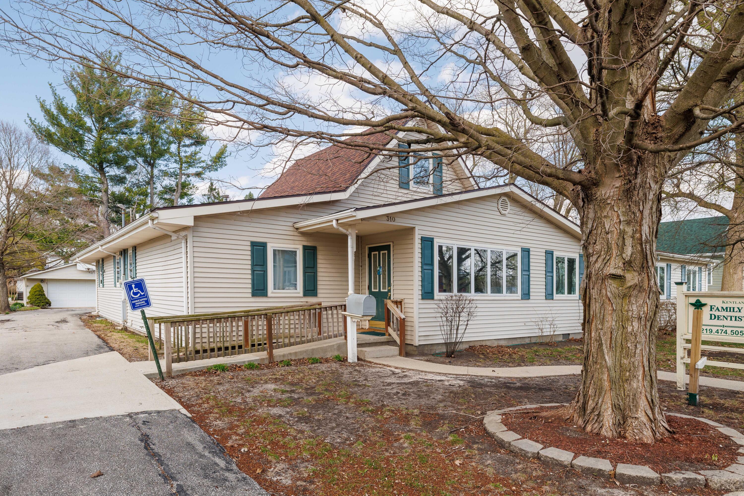 310 E Lincoln Street, Kentland, IN 47951; Image #12