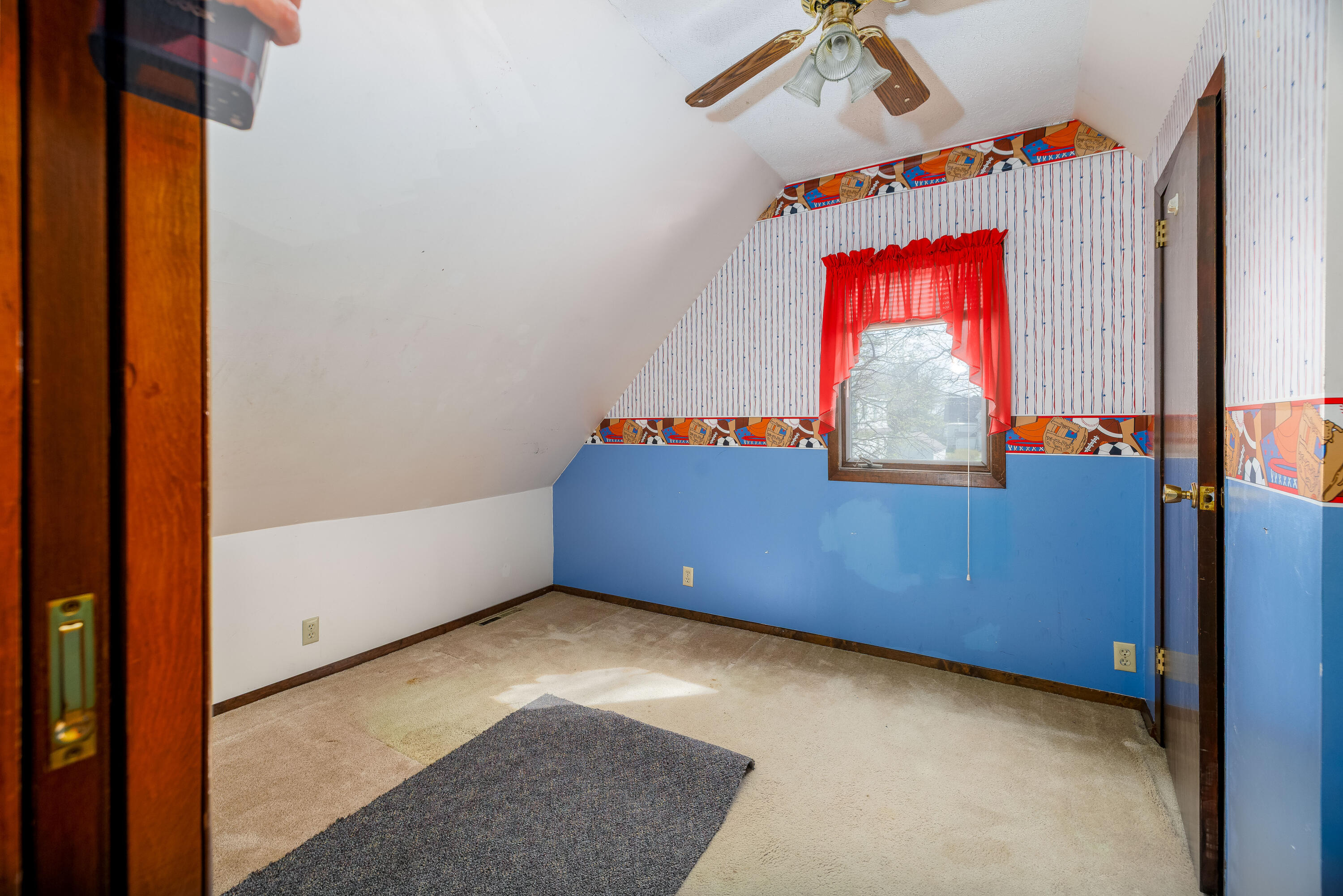 310 E Lincoln Street, Kentland, IN 47951; Image #36