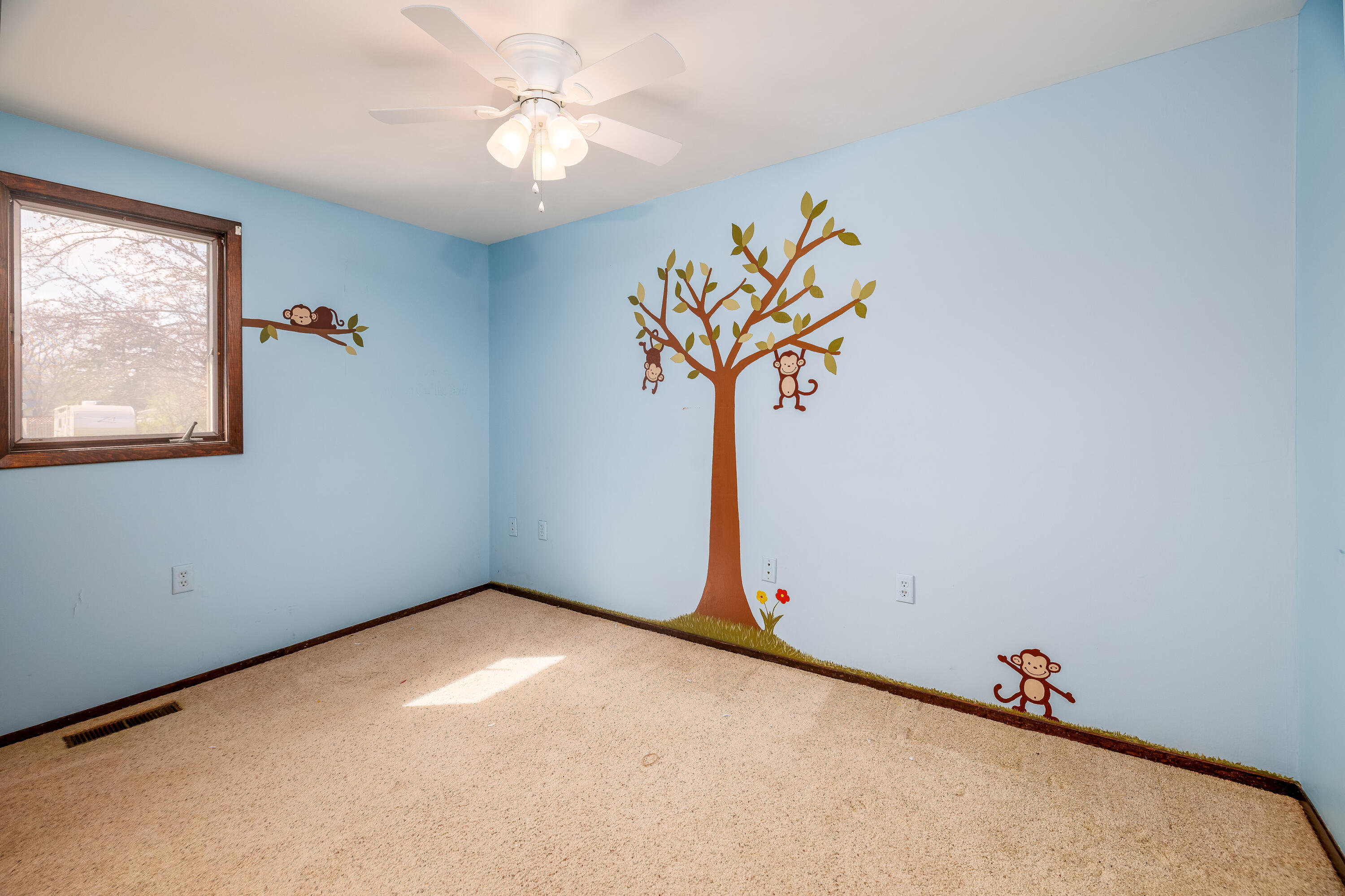 310 E Lincoln Street, Kentland, IN 47951; Image #37