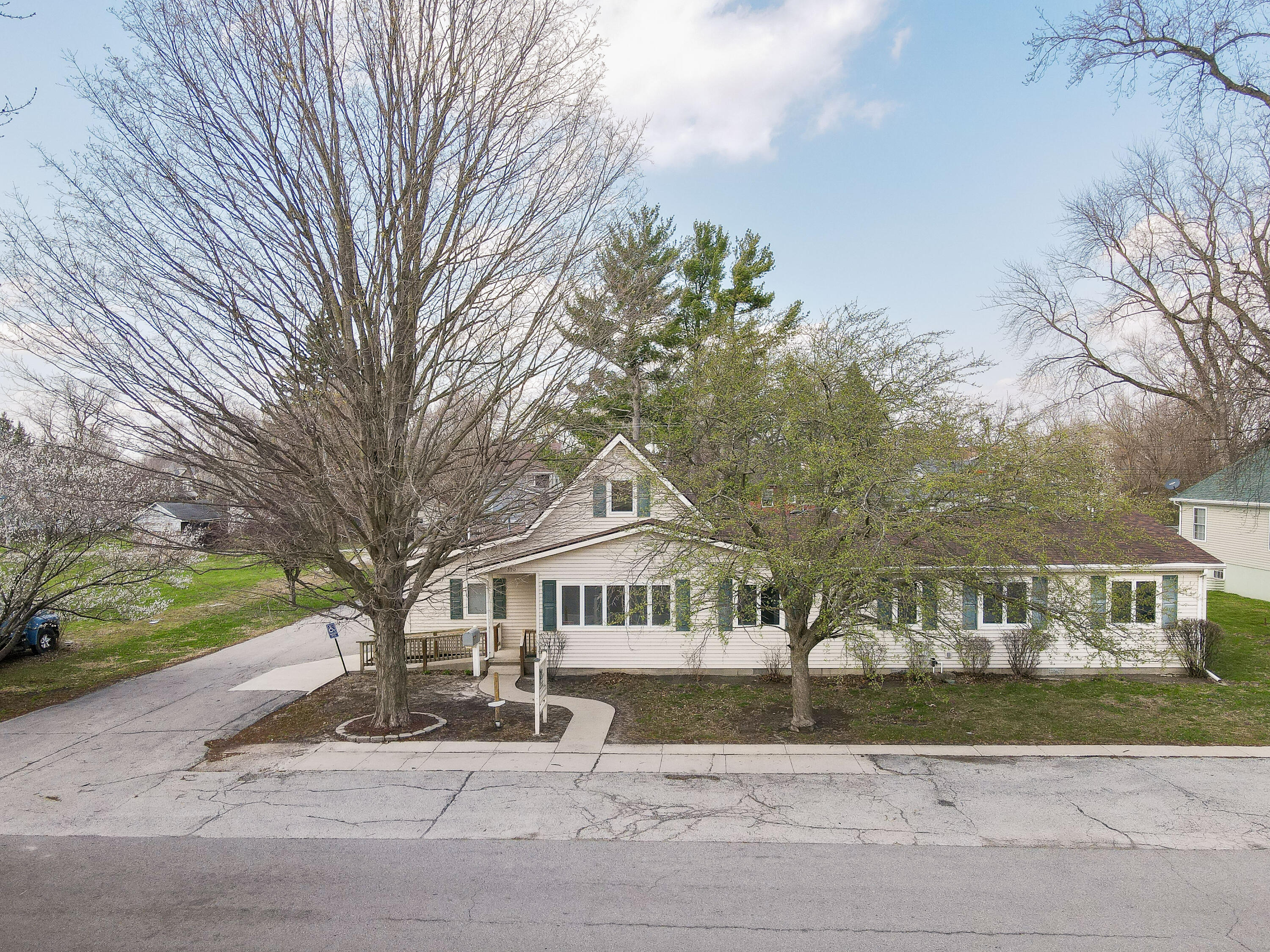 310 E Lincoln Street, Kentland, IN 47951; Image #43