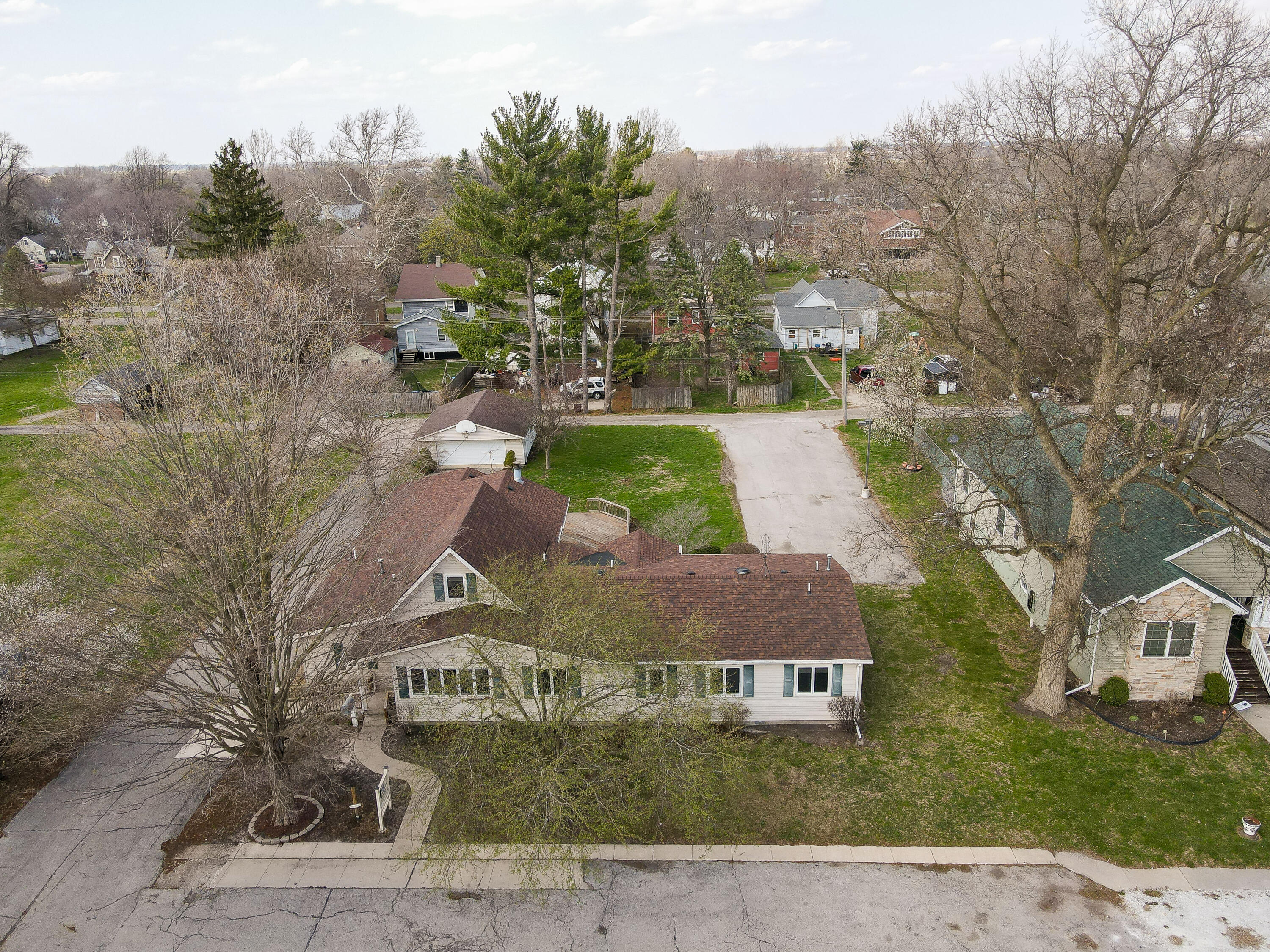 310 E Lincoln Street, Kentland, IN 47951; Image #44
