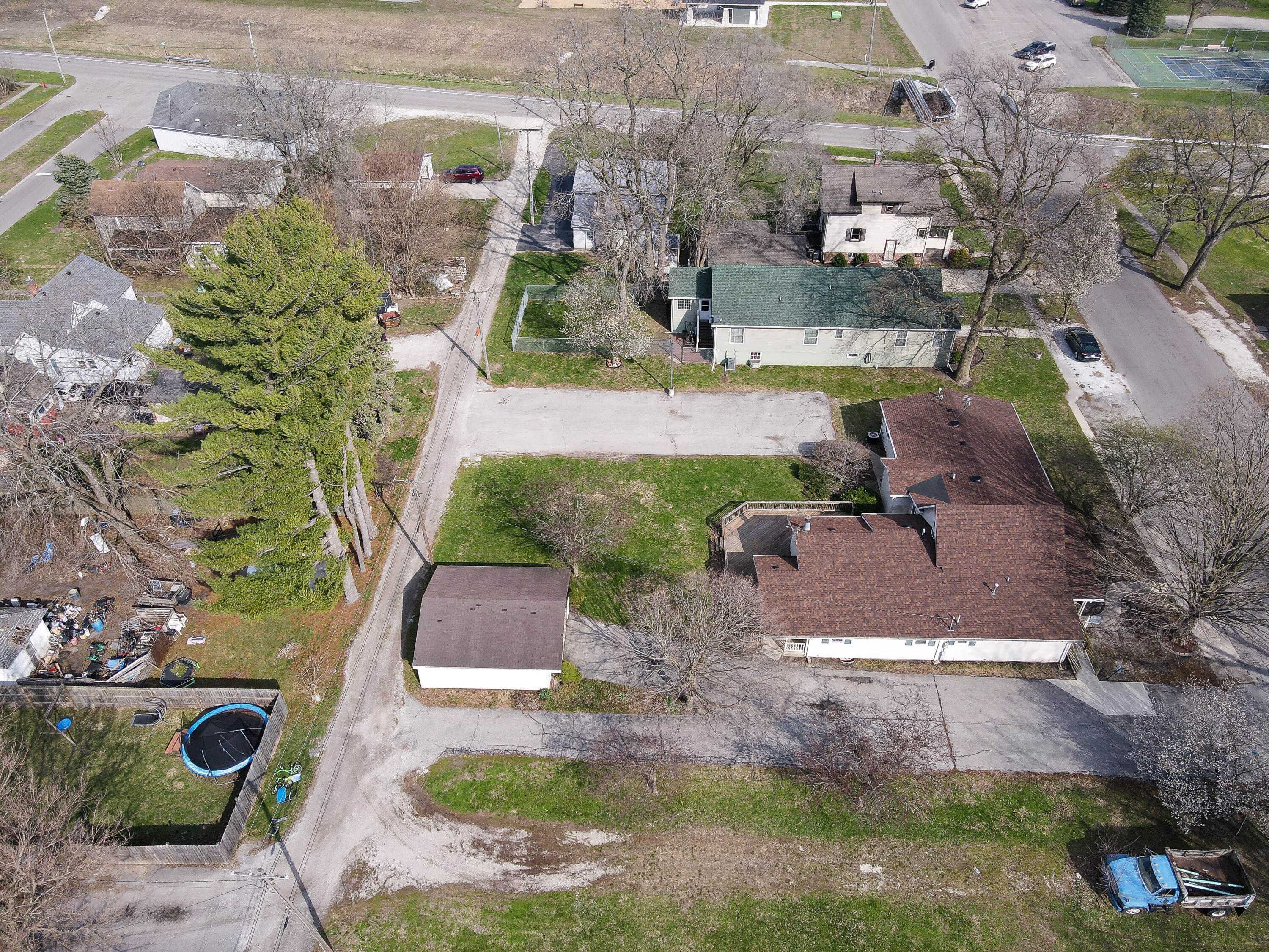 310 E Lincoln Street, Kentland, IN 47951; Image #46