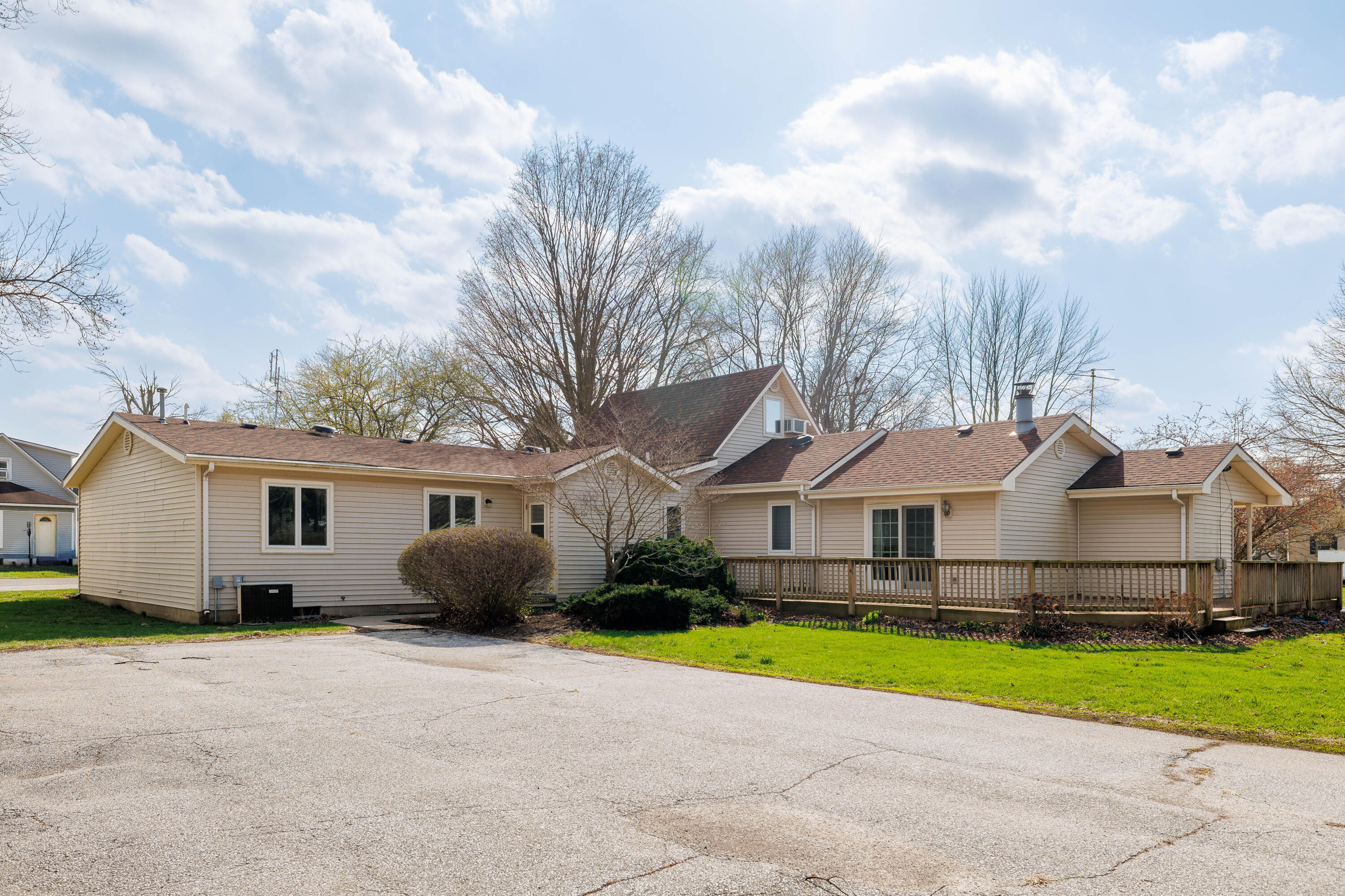310 E Lincoln Street, Kentland, IN 47951; Image #6