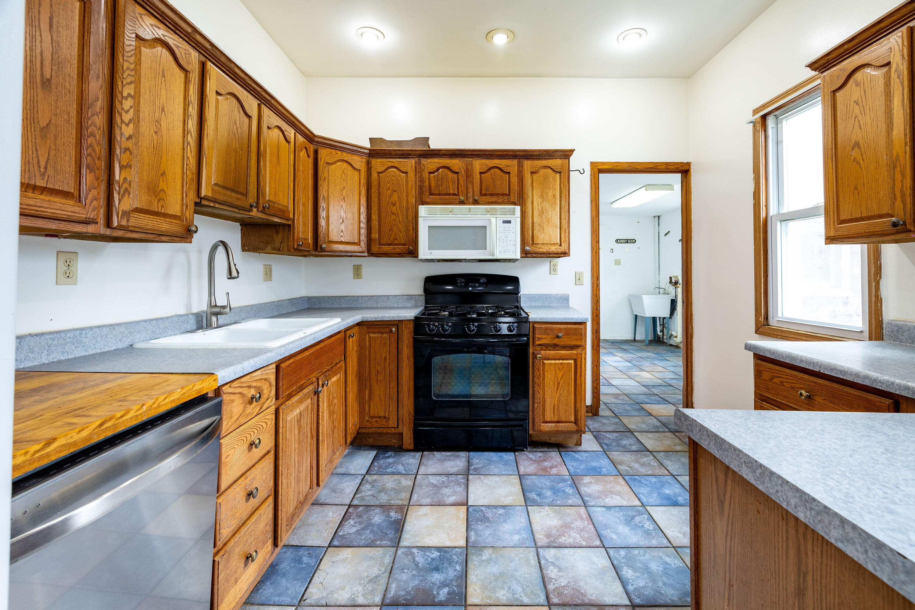 321 E Main Street, Brook, IN 47922; Image #9