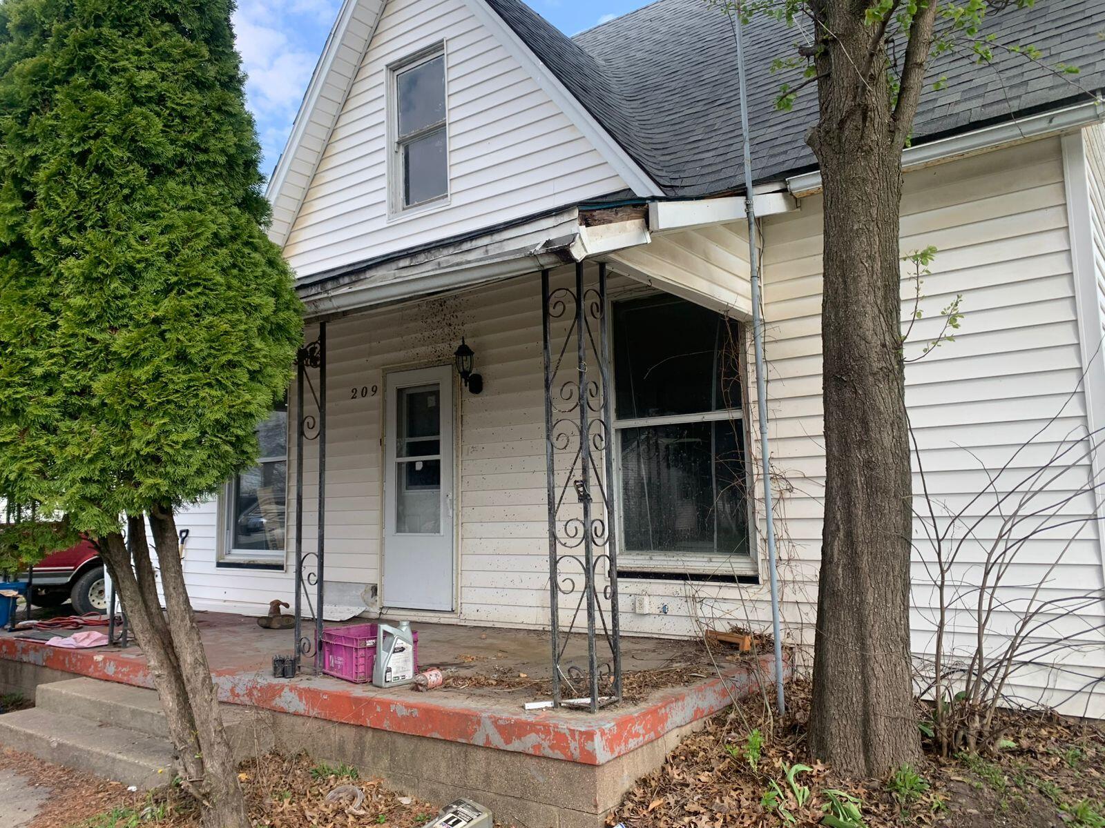 209 E Cyrus Street, Farmersburg, IN 47850; Image #18