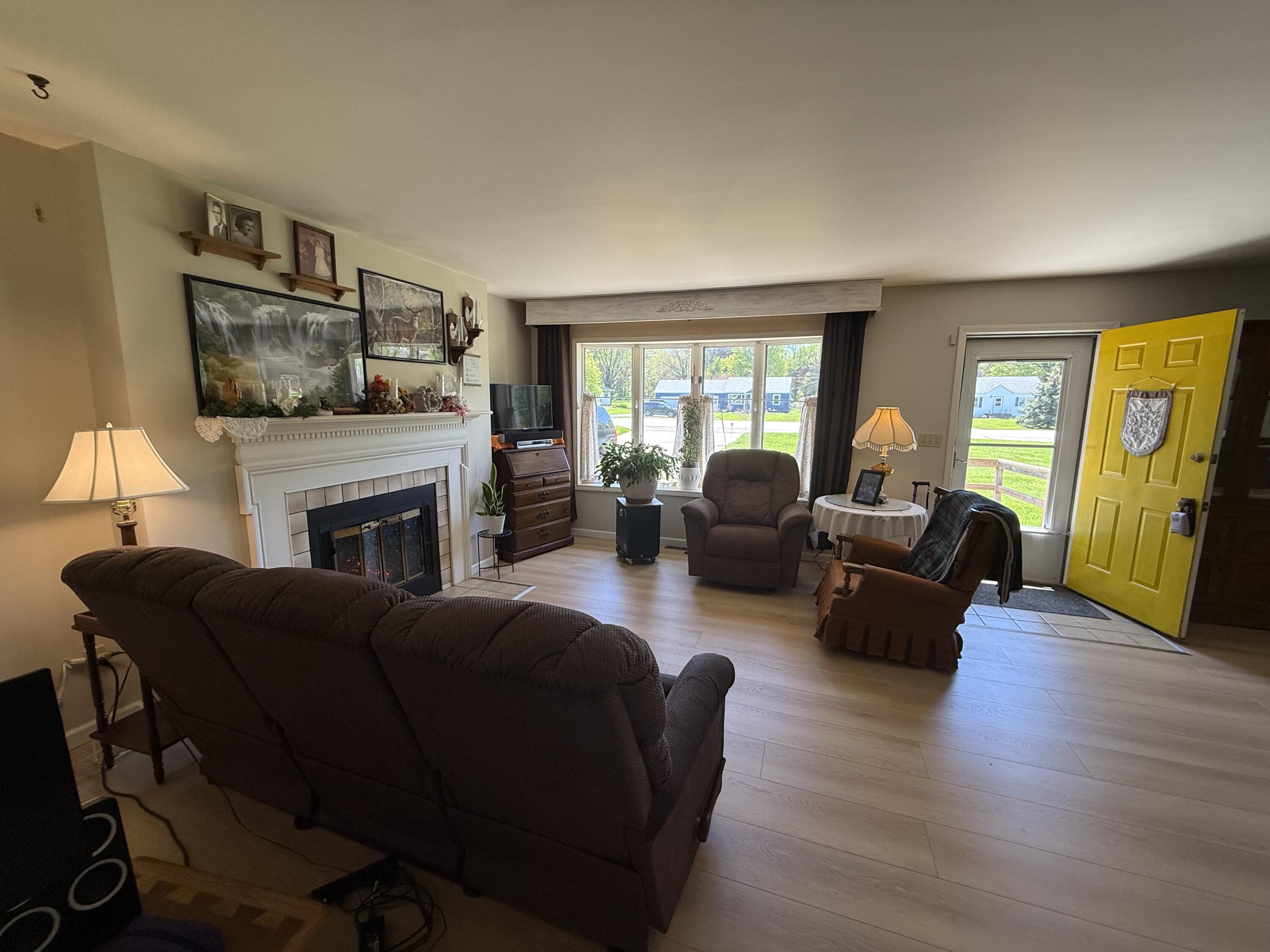 2215 W 18th Street, La Porte, IN 46350; Image #4