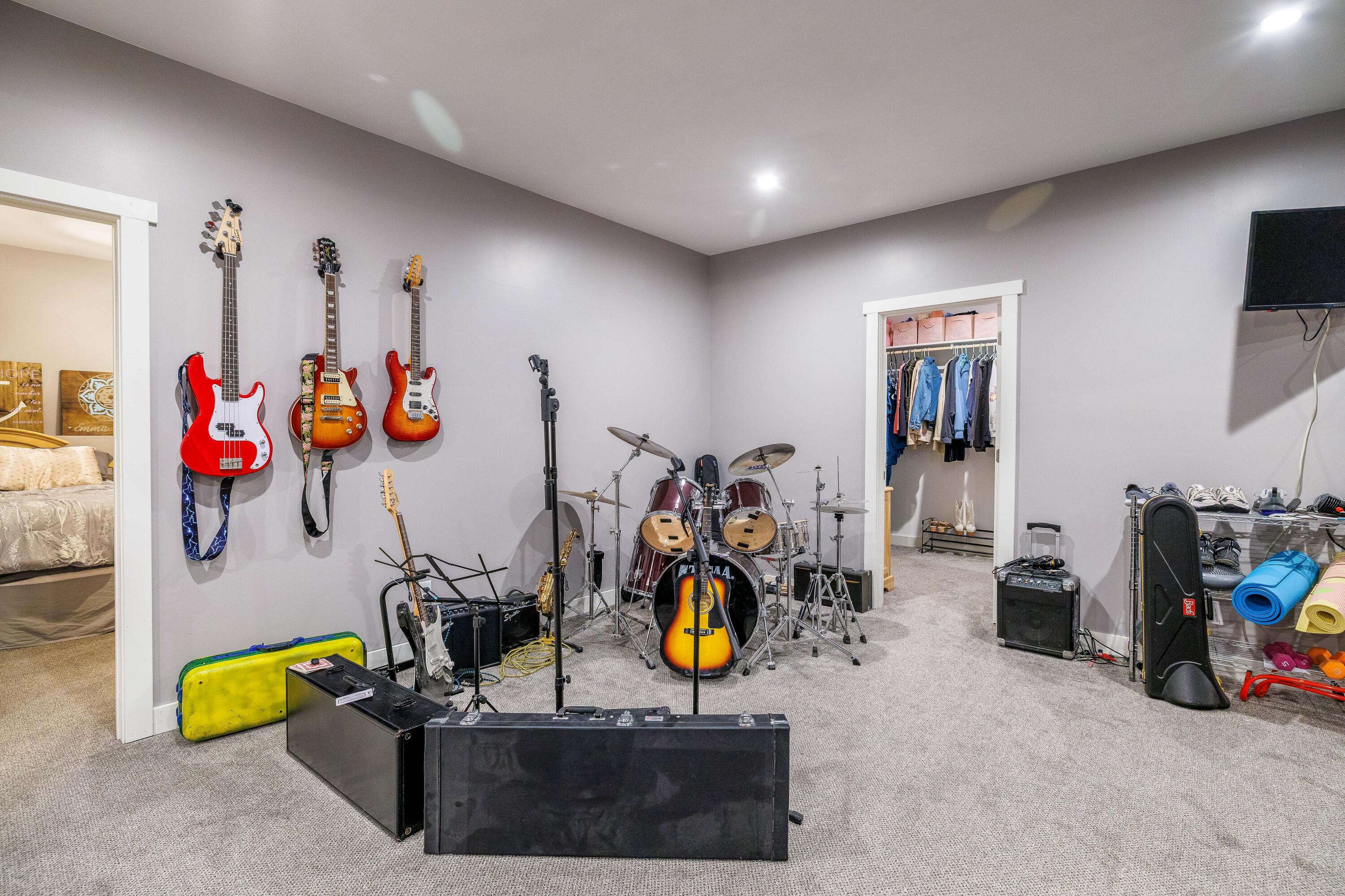 6795 S Whispering Woods, DeMotte, IN 46310; Image #53