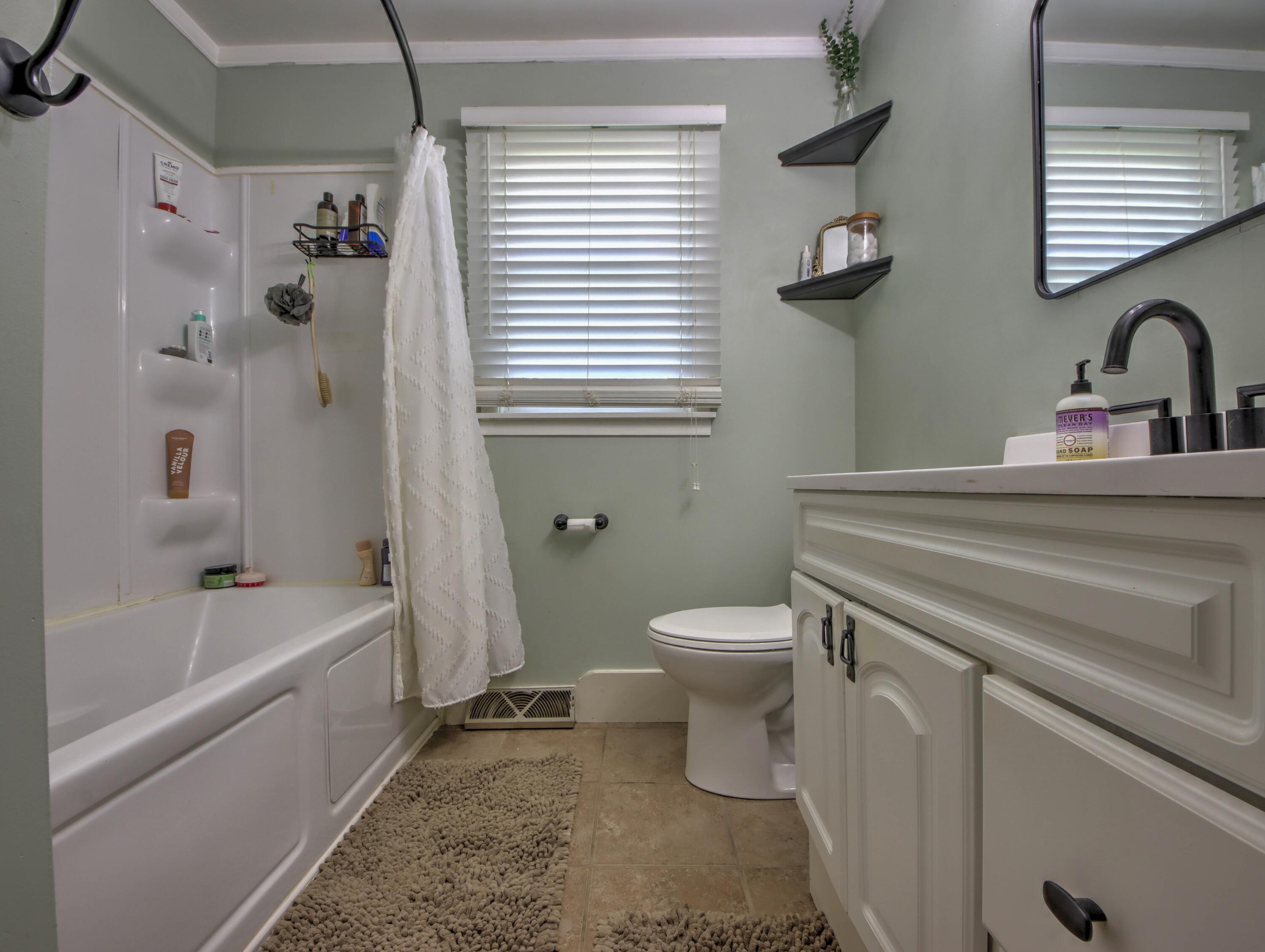 102 W 250 S, La Porte, IN 46350; Image #12