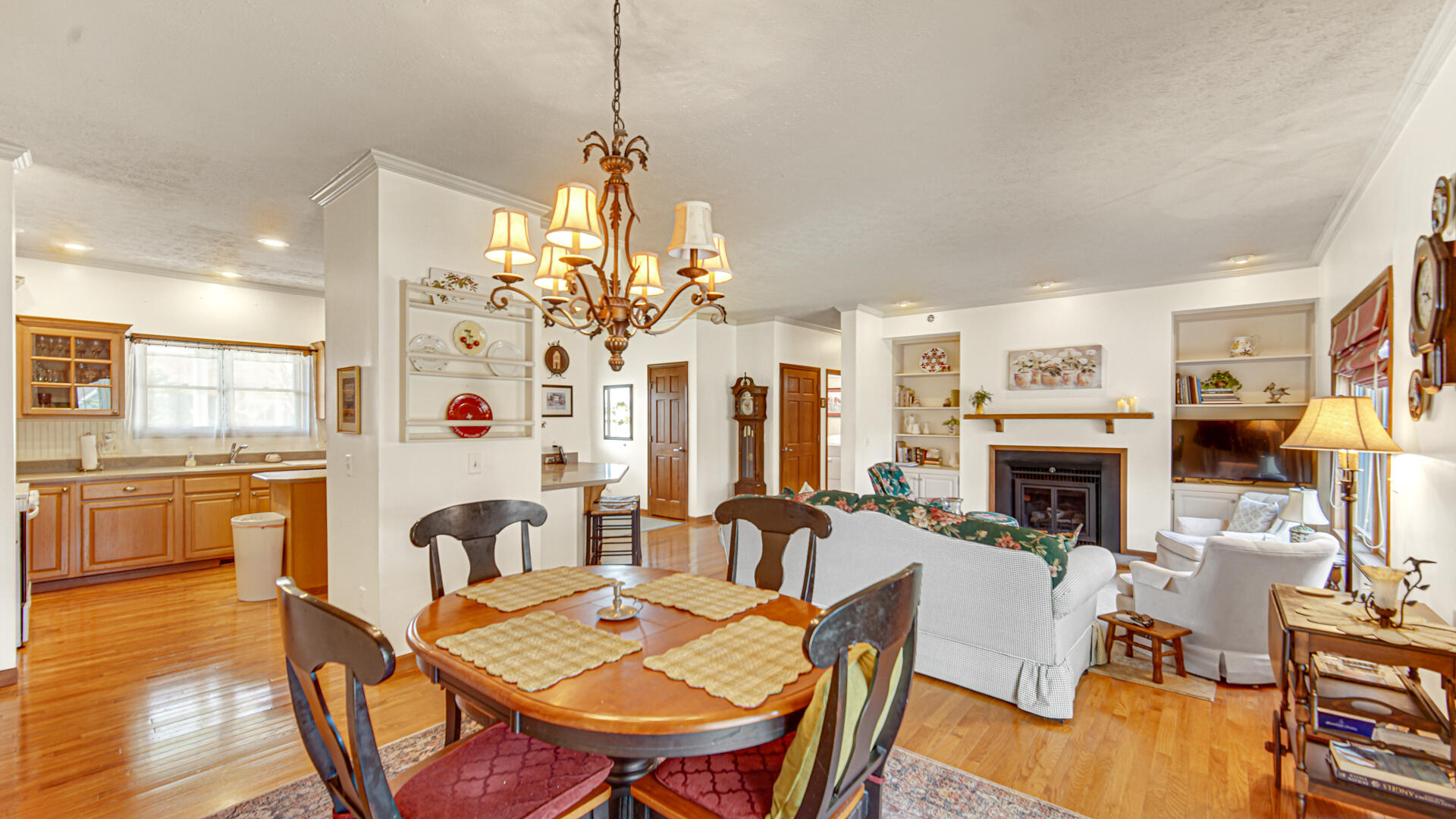 2463 W Rue Du Lac Court, La Porte, IN 46350; Image #11