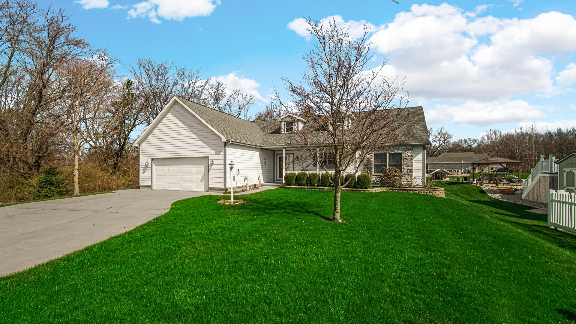 2463 W Rue Du Lac Court, La Porte, IN 46350; Image #3