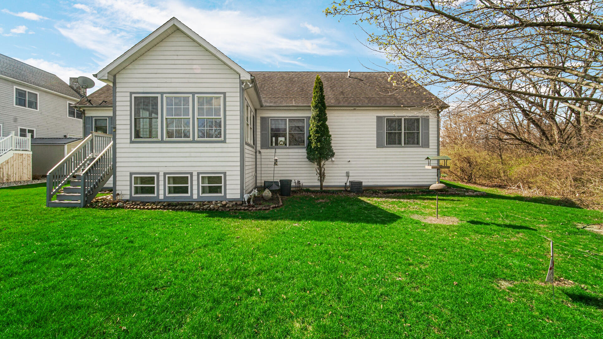 2463 W Rue Du Lac Court, La Porte, IN 46350; Image #5