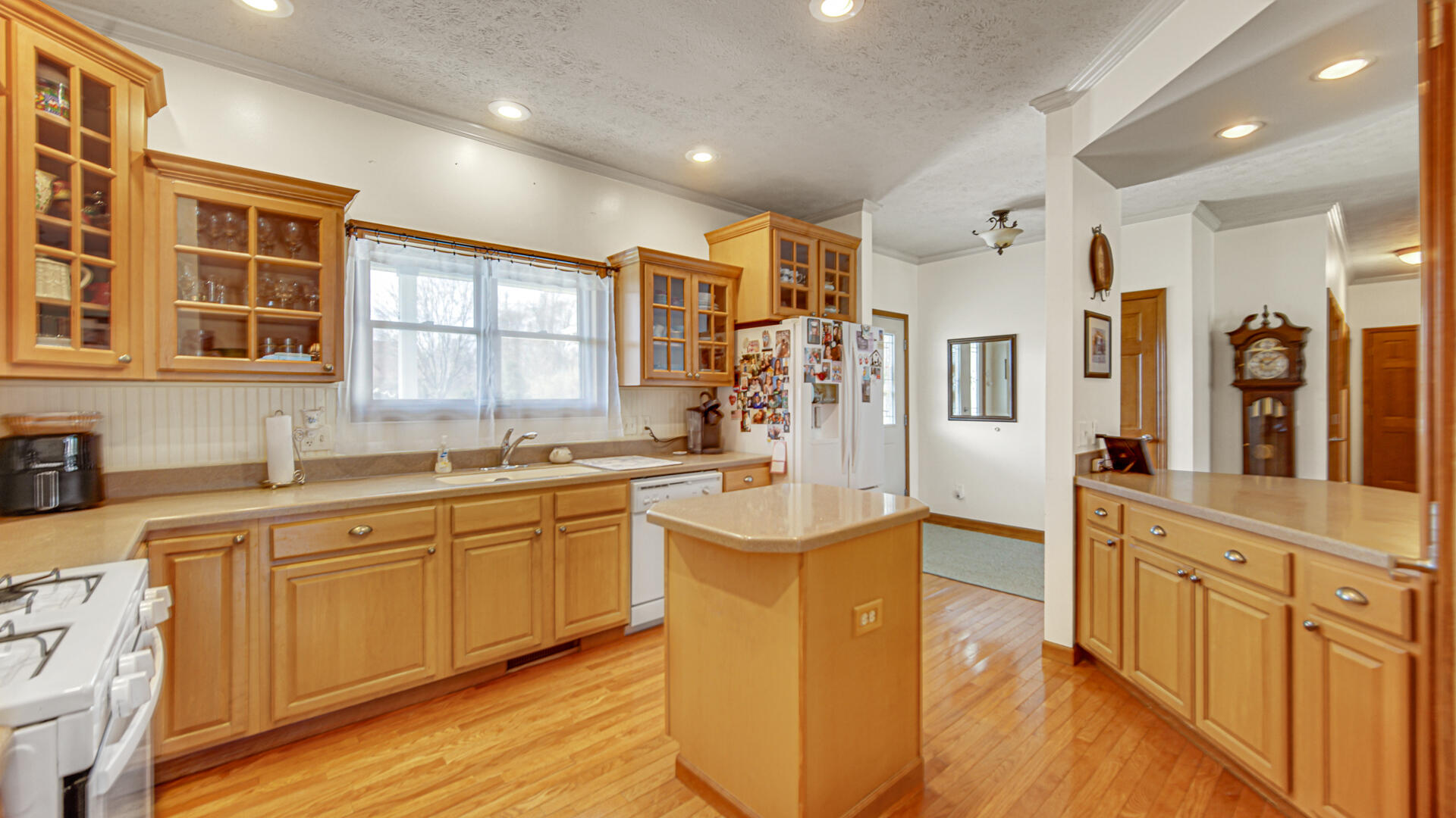 2463 W Rue Du Lac Court, La Porte, IN 46350; Image #7