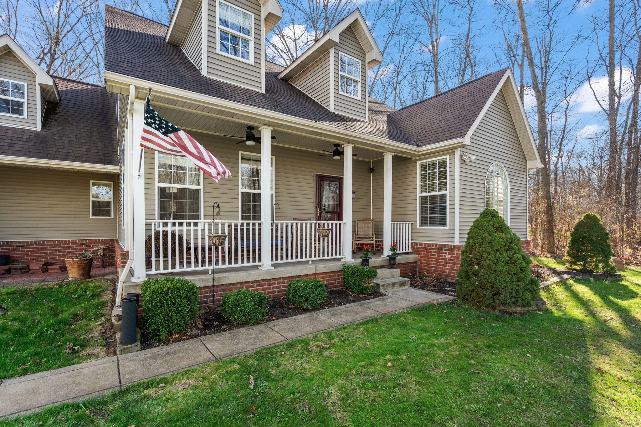 228 W Papillon Drive, Valparaiso, IN 46385; Image #2