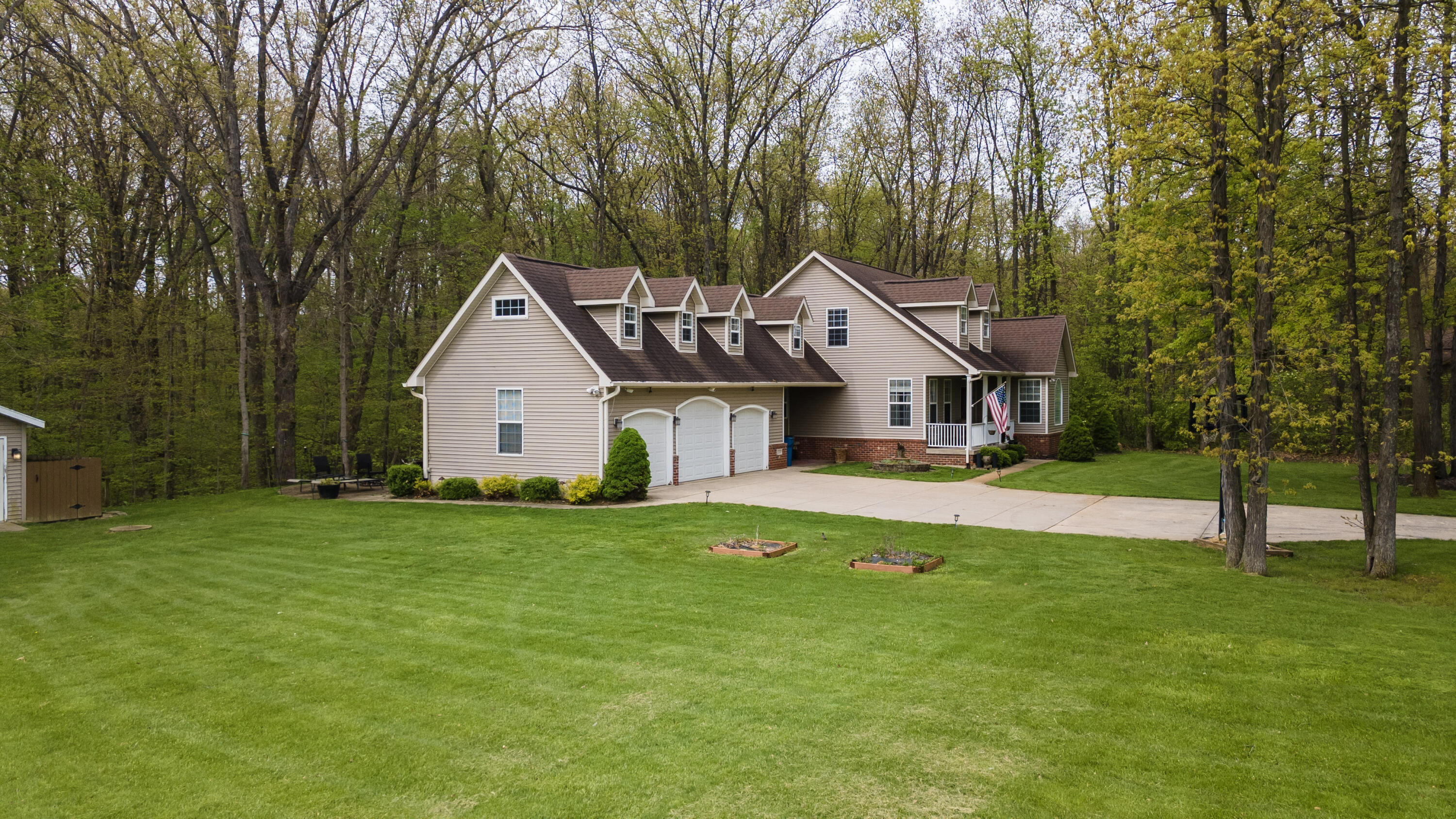228 W Papillon Drive, Valparaiso, IN 46385; Image #48