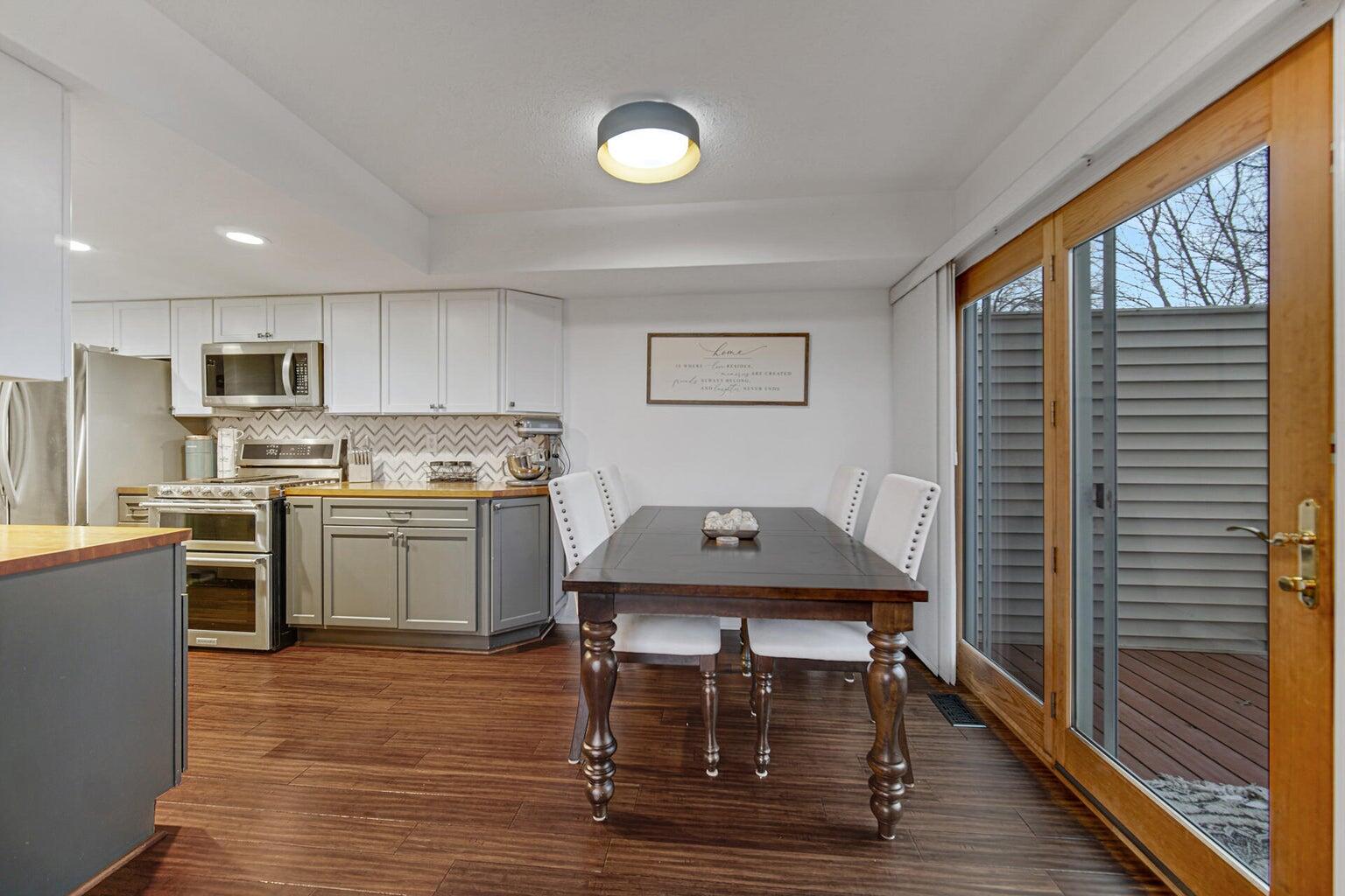 607 Weatherwood Lane, Valparaiso, IN 46383; Image #5